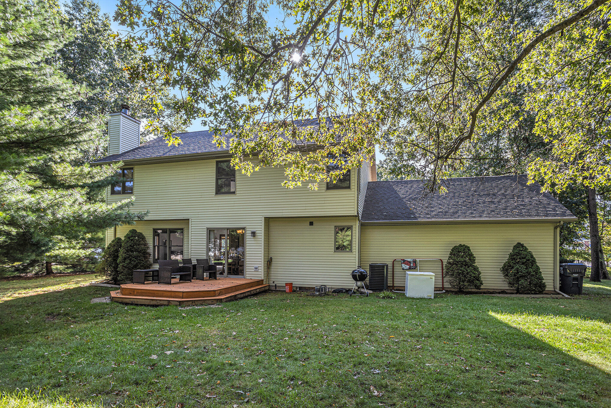 9744 Chambray Street