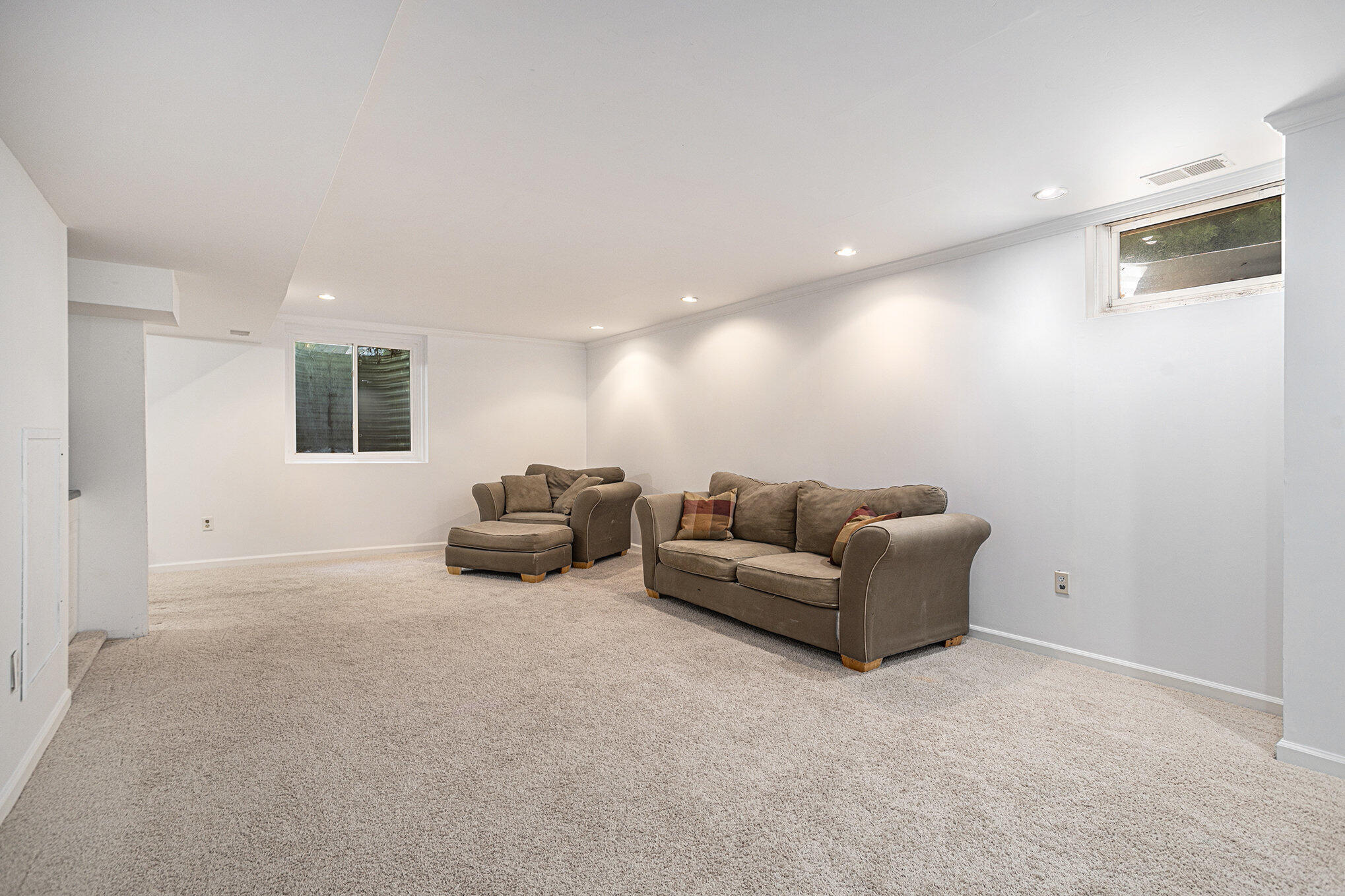 9744 Chambray Street