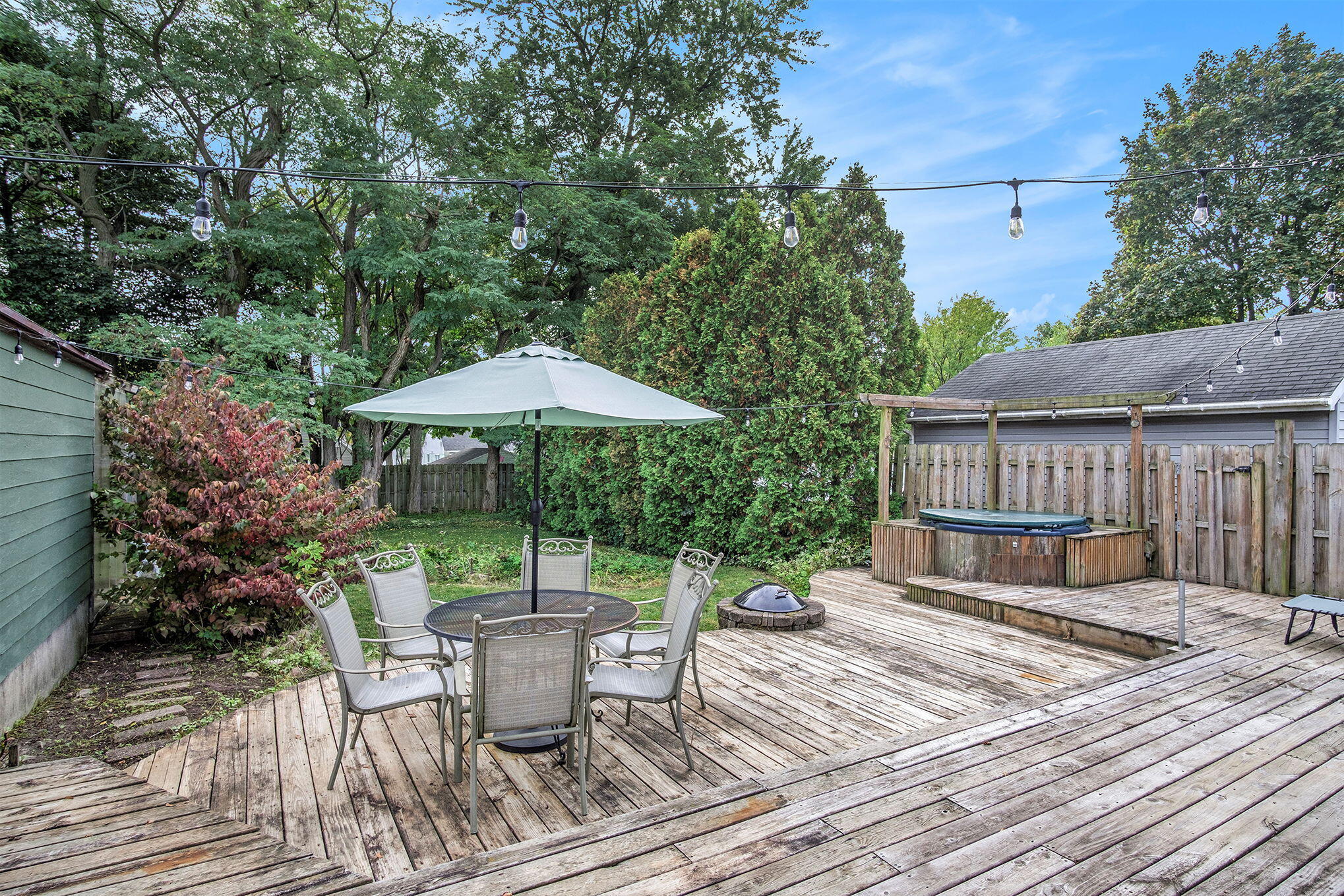 1228 Spring Avenue NE