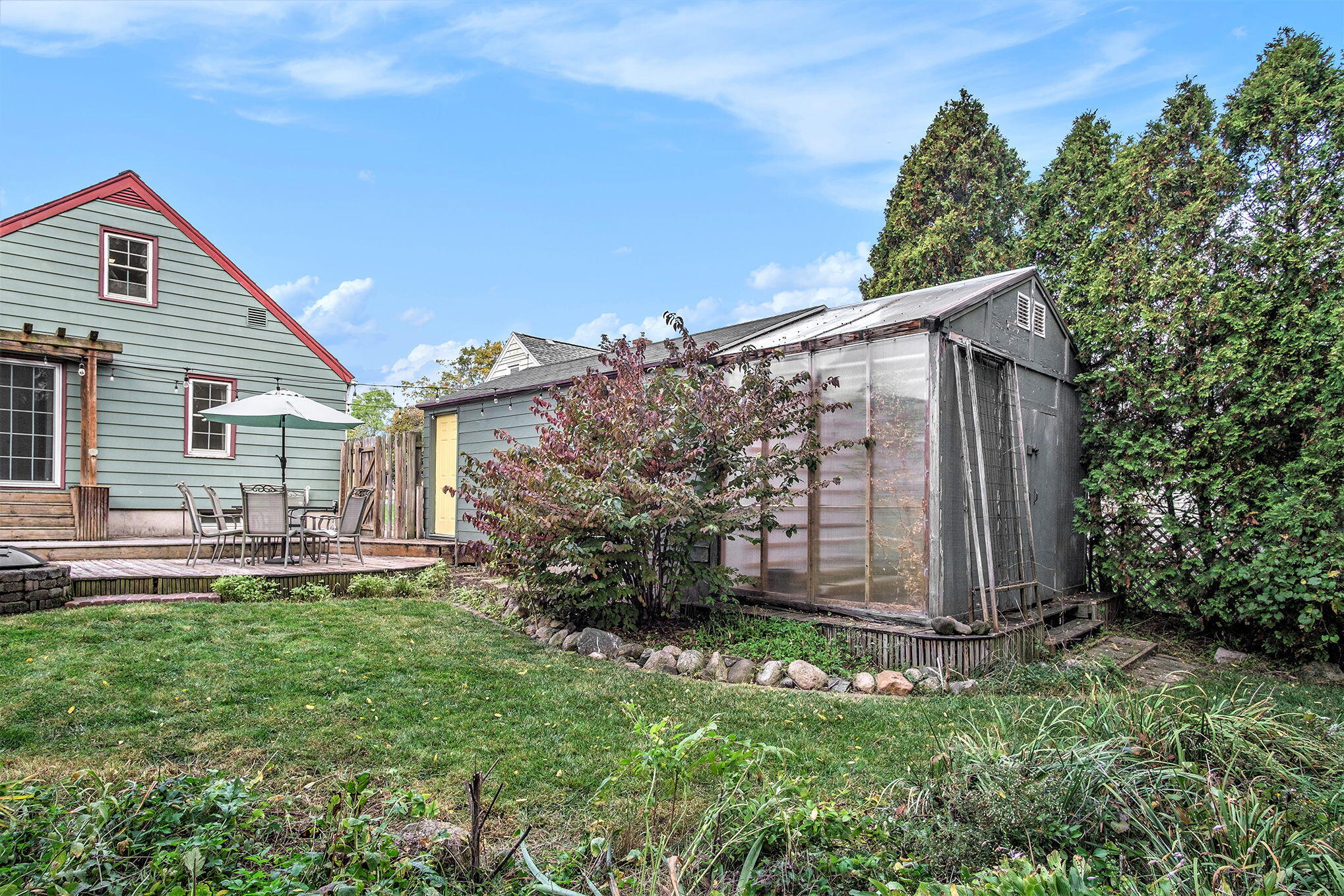 1228 Spring Avenue NE