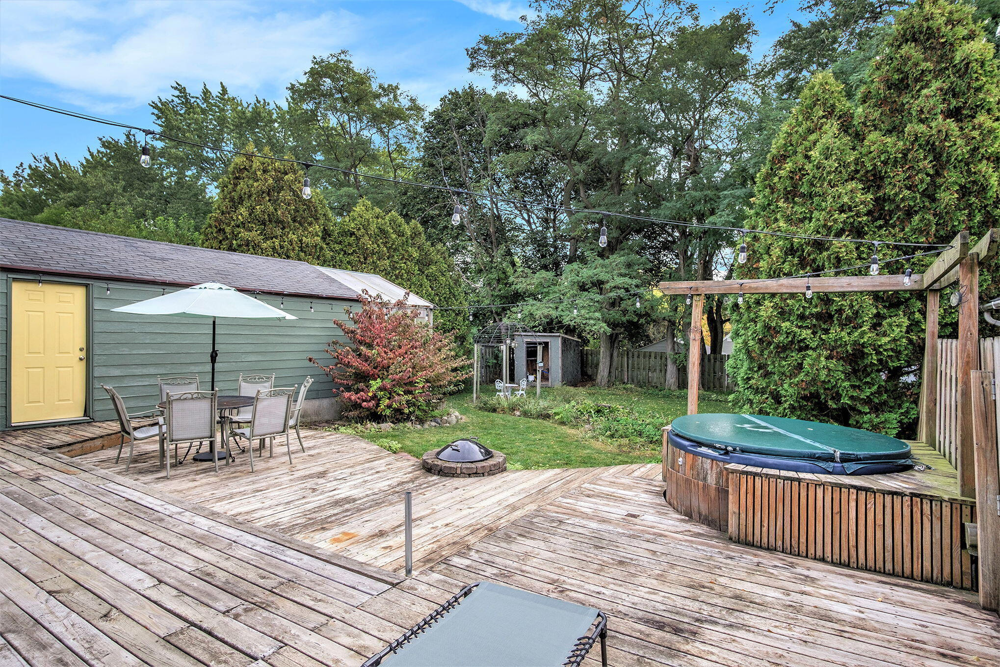 1228 Spring Avenue NE