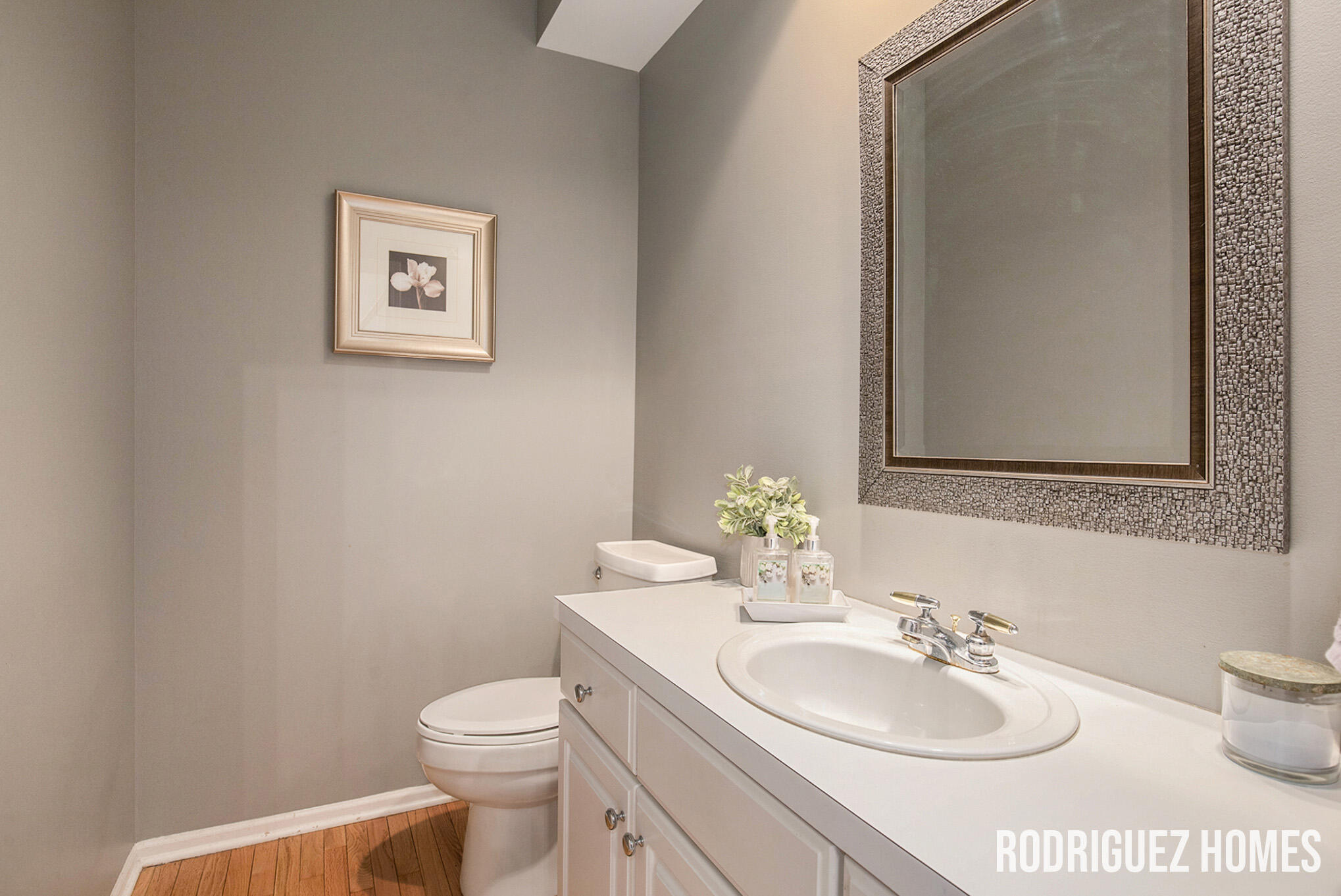 3890 Clearview Street NE