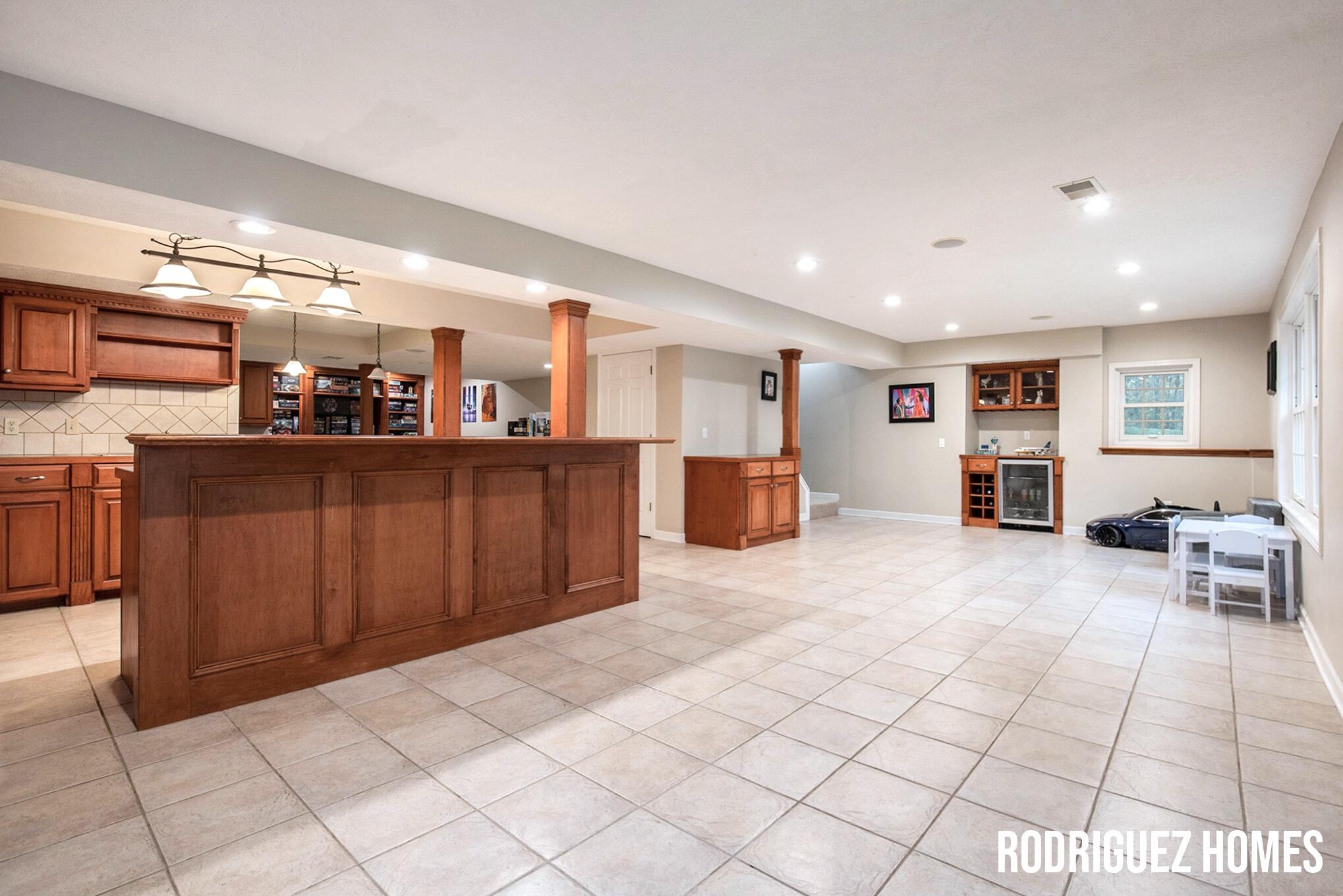 3890 Clearview Street NE