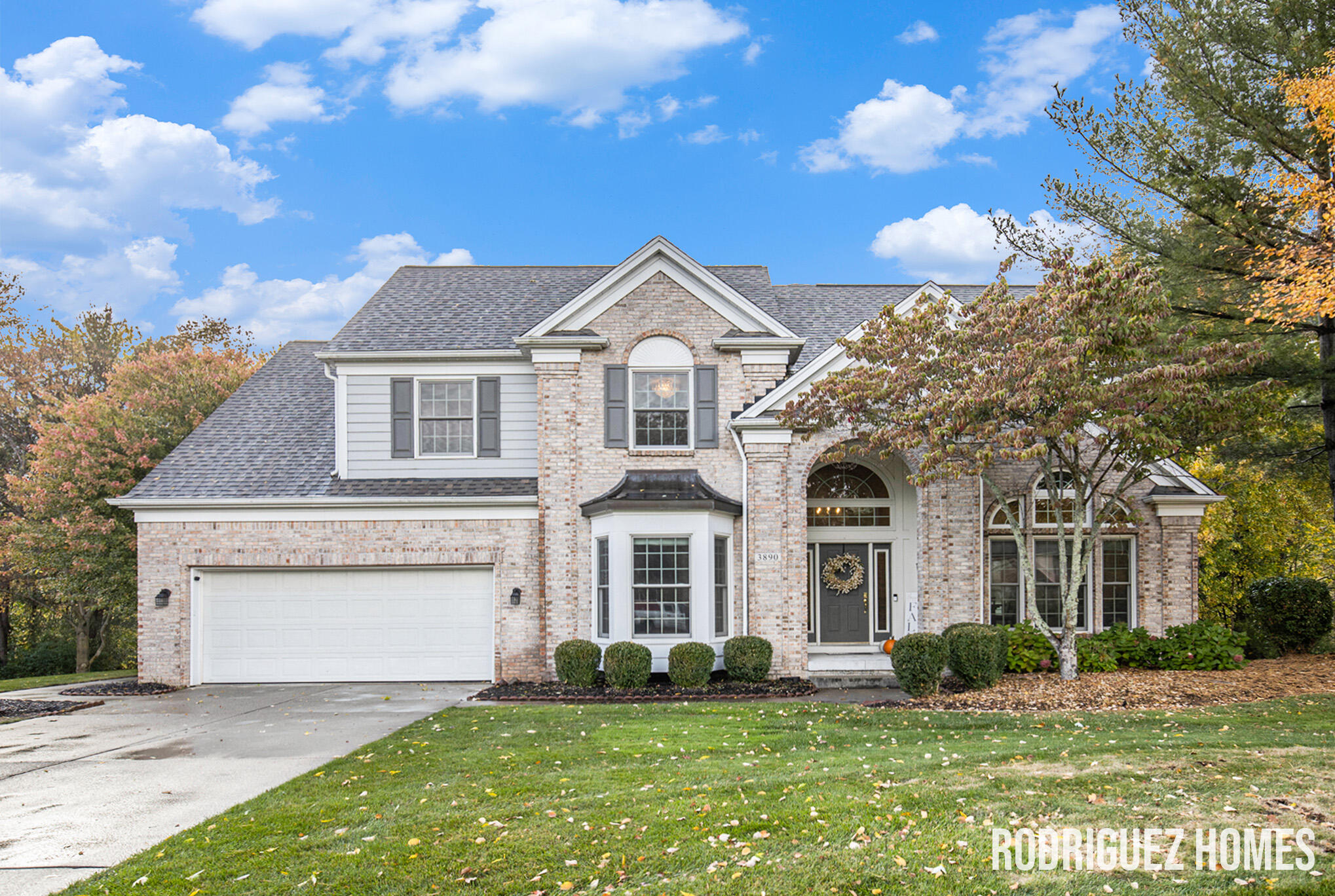 3890 Clearview Street NE