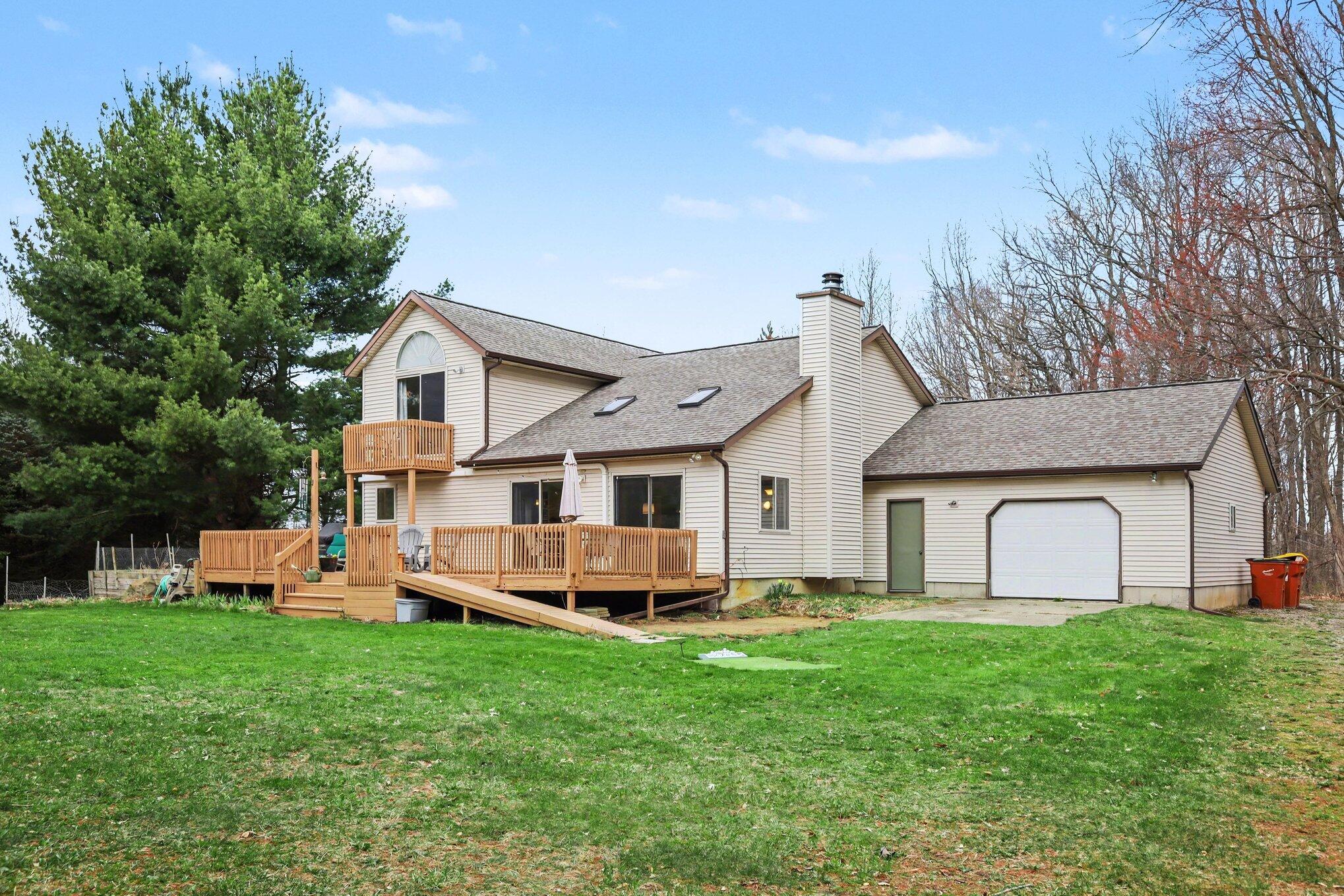 11180 Hart Street NE