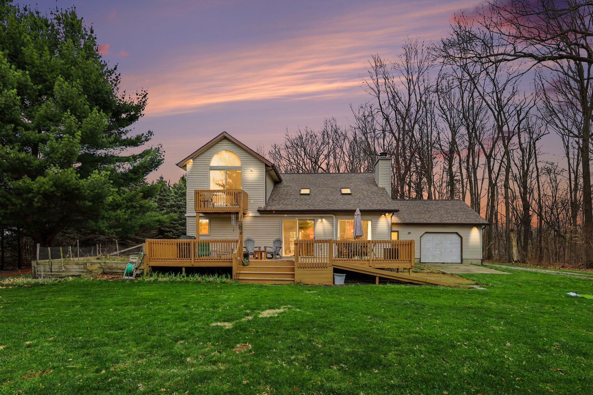 11180 Hart Street NE