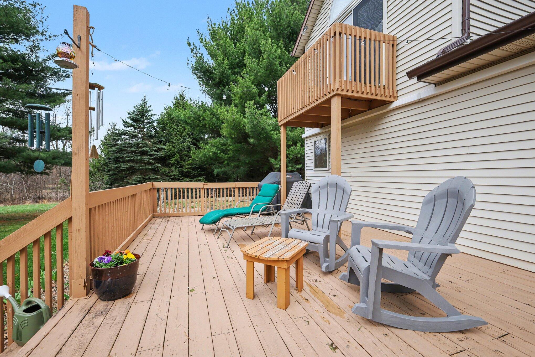 11180 Hart Street NE