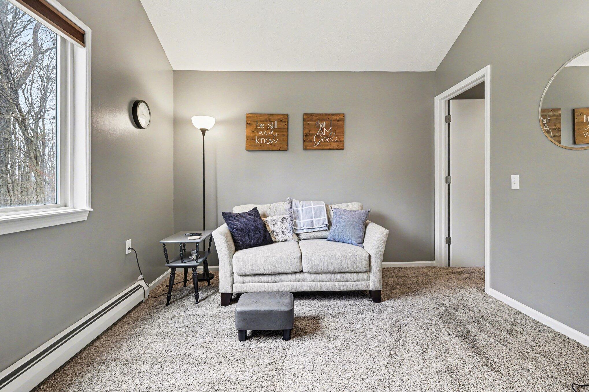 11180 Hart Street NE