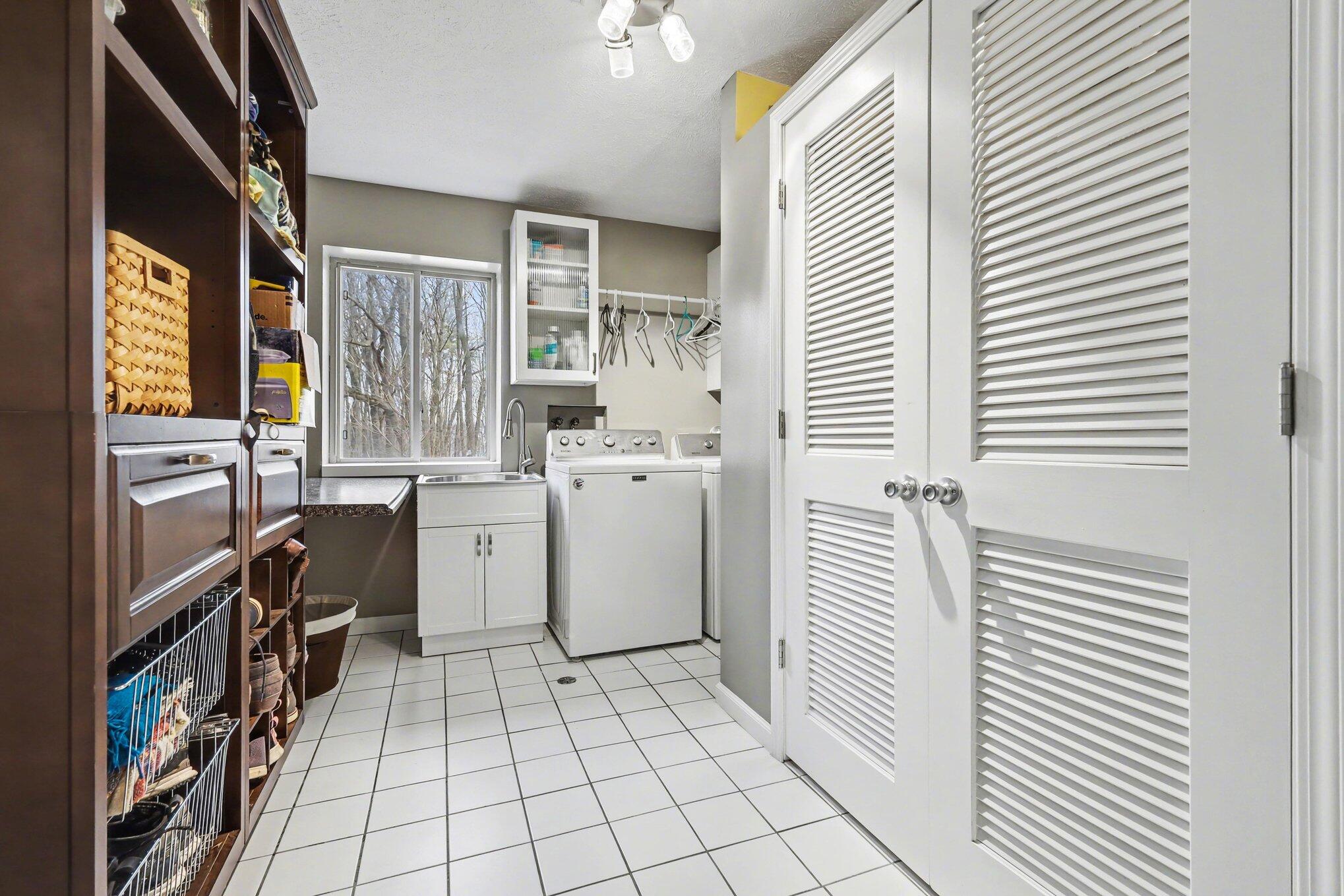 11180 Hart Street NE