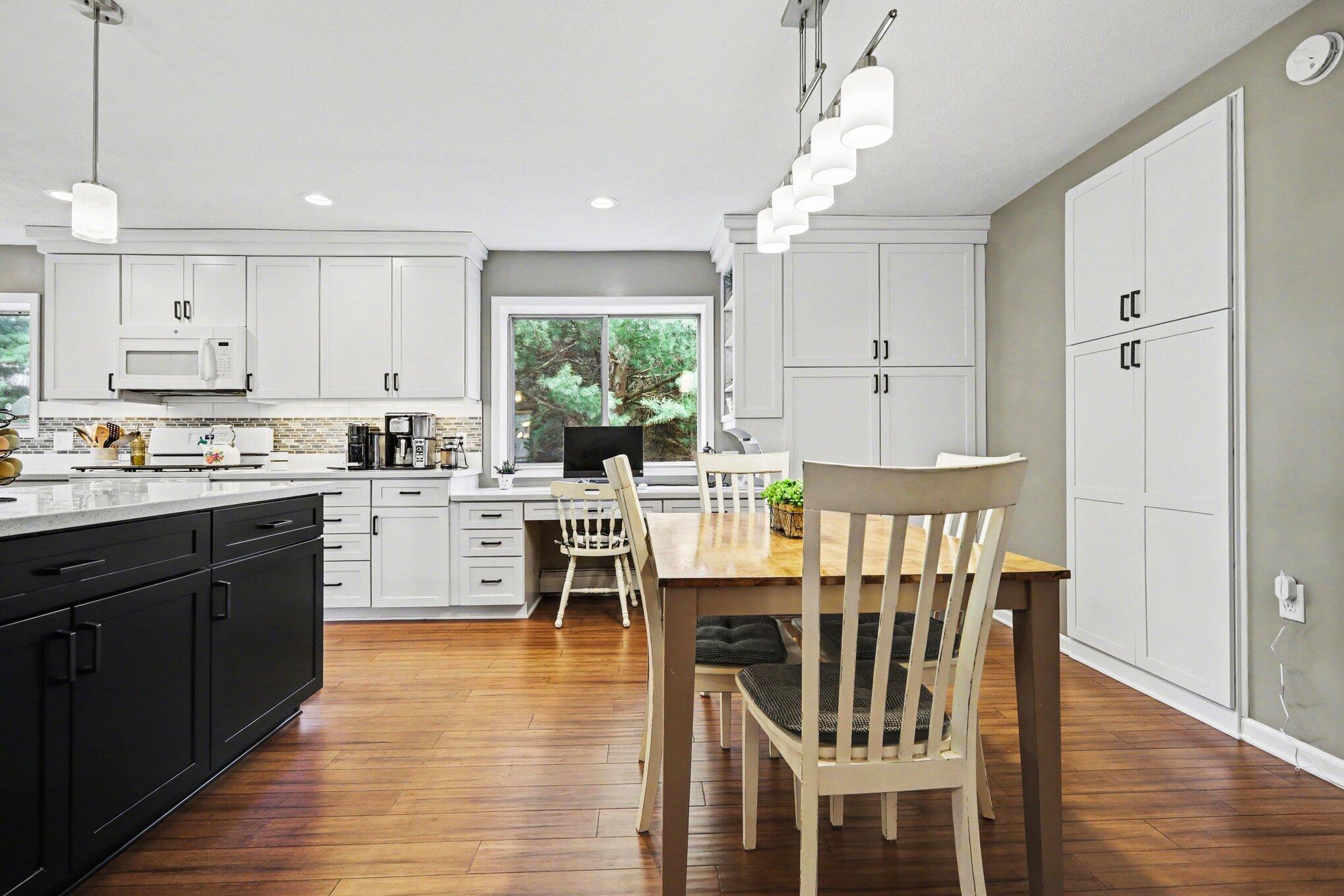 11180 Hart Street NE