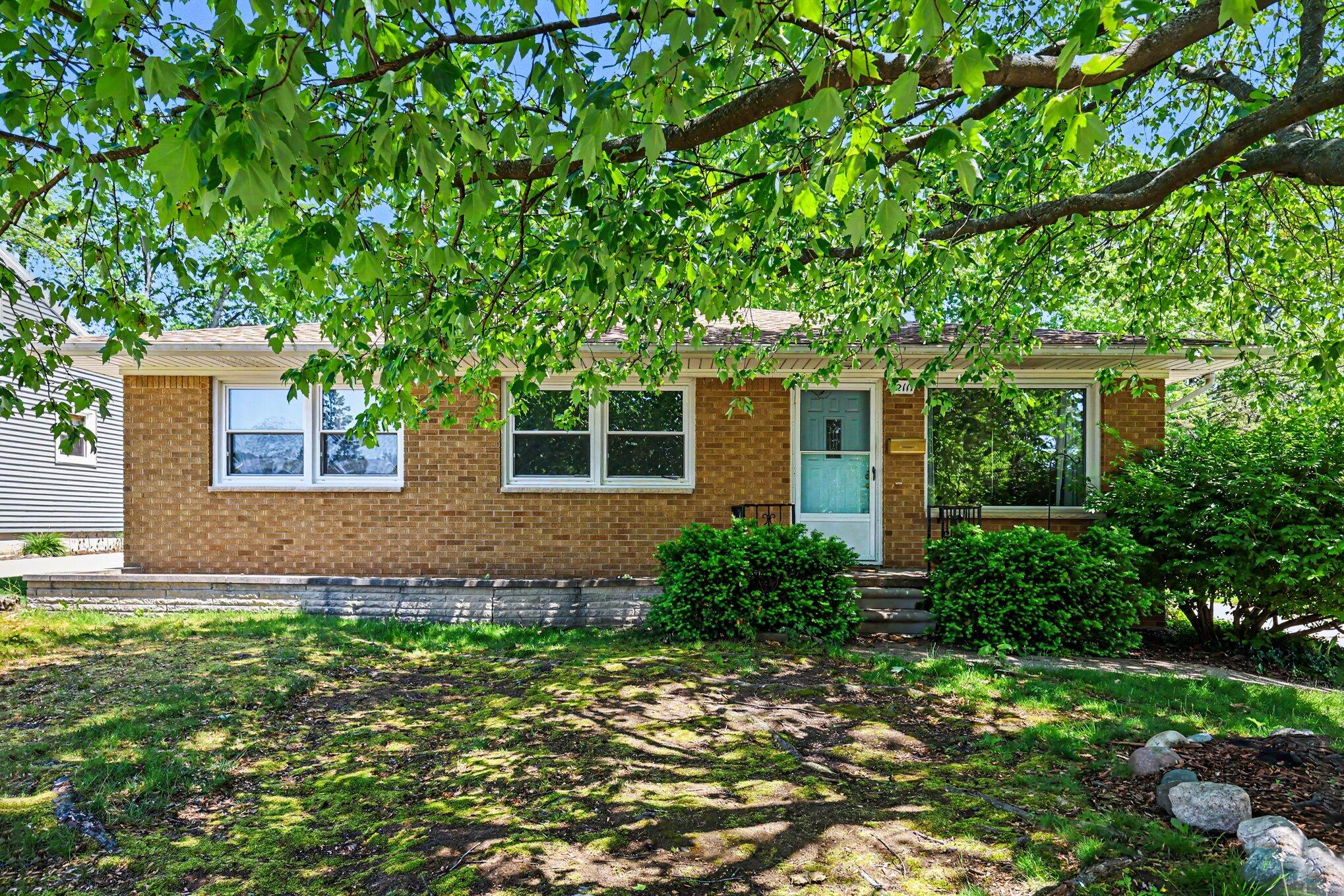 2117 Edwin Place