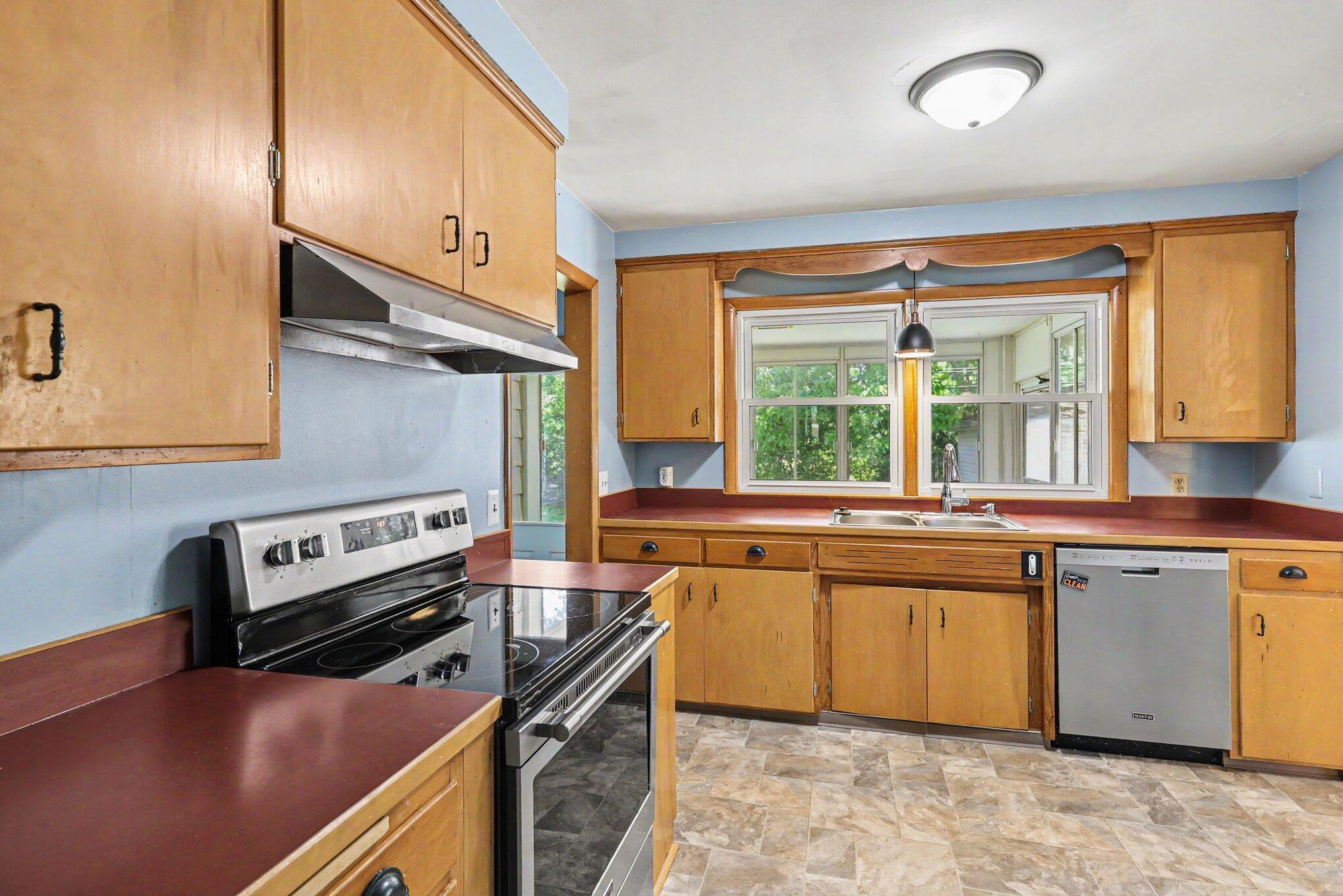 2117 Edwin Place
