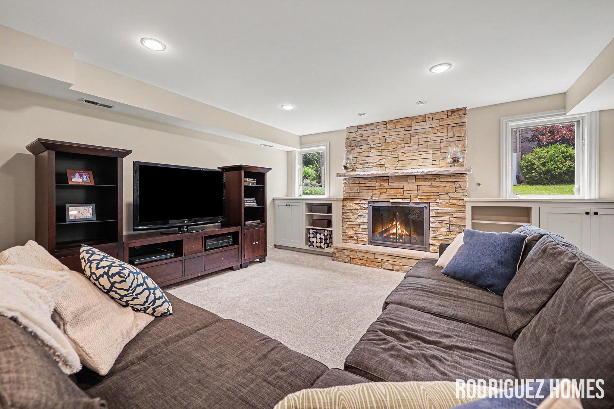 2246 Cascade Lakes Circle SE