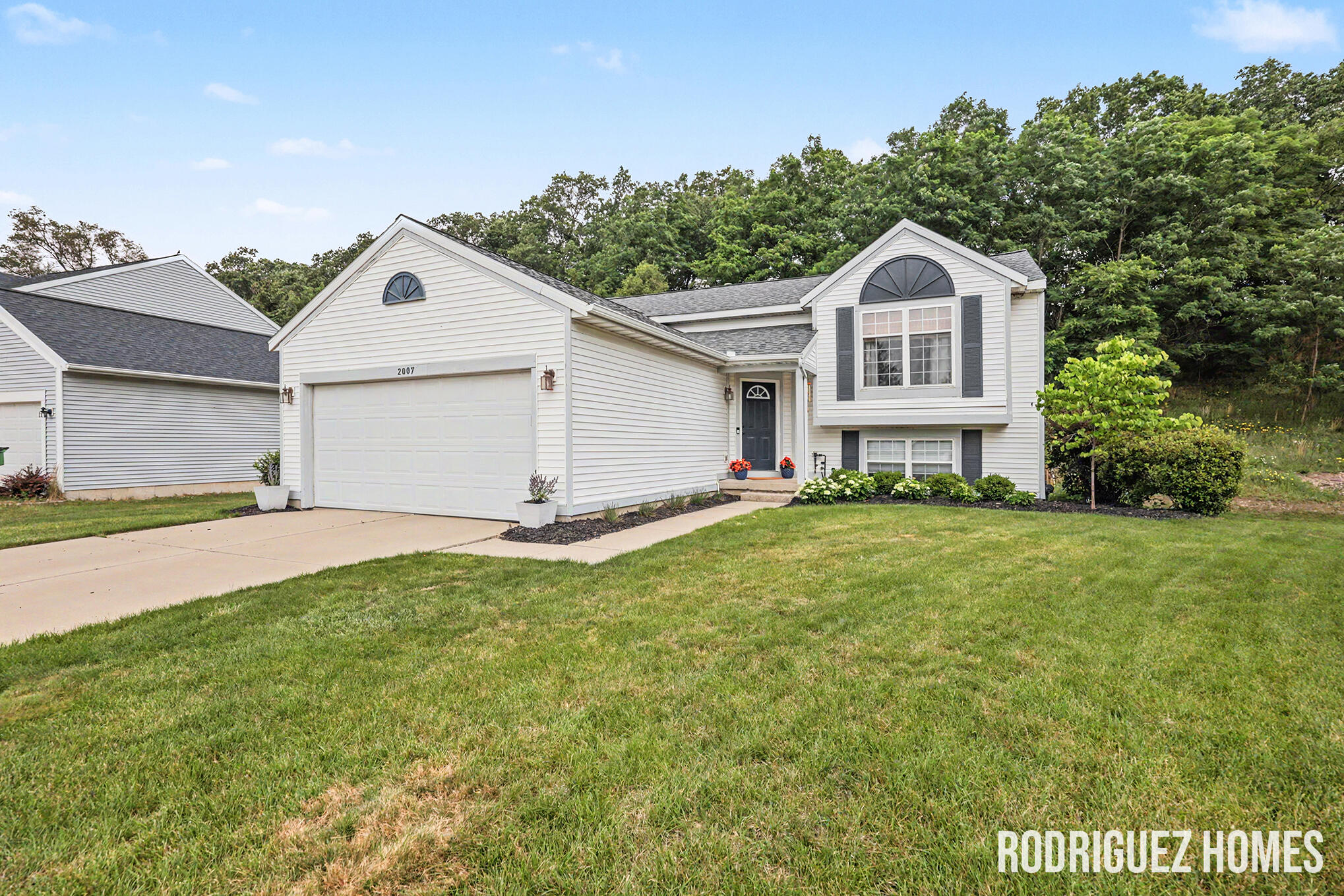 2007 Sandrel Drive NE