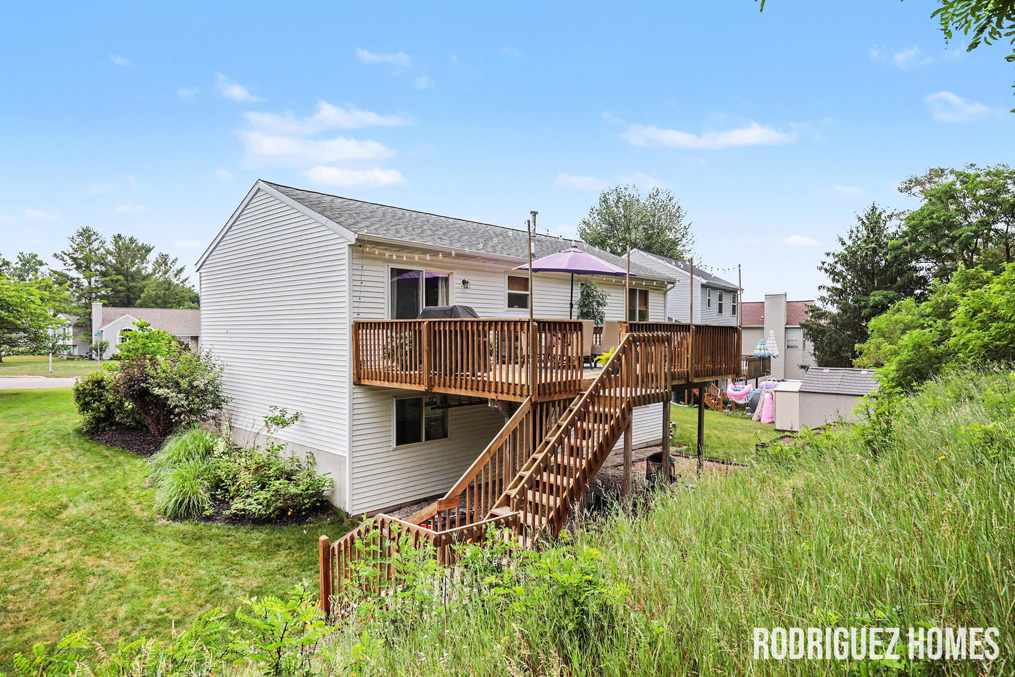 2007 Sandrel Drive NE