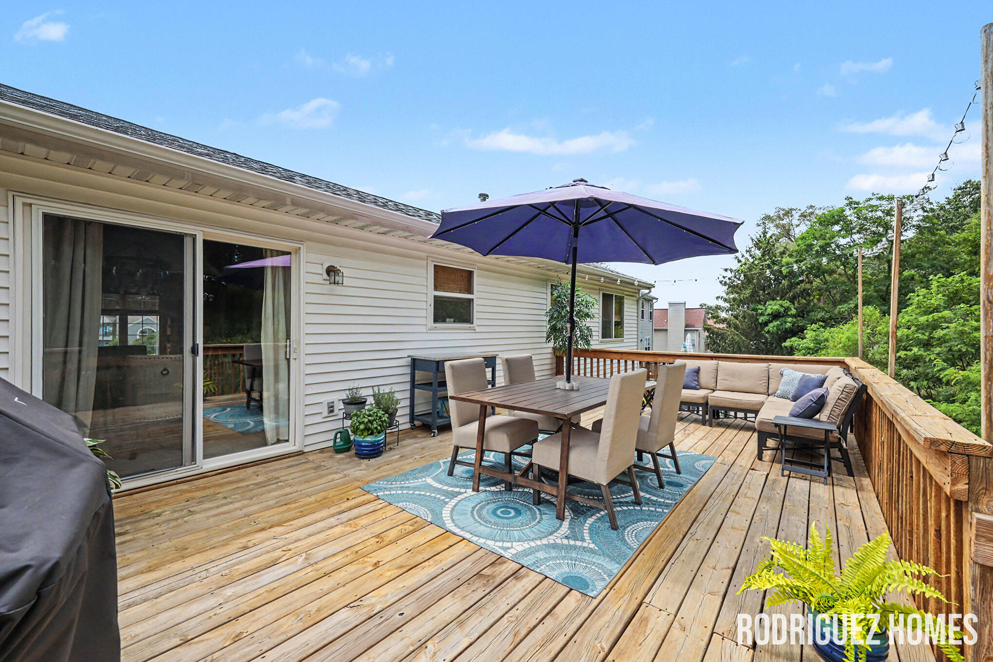 2007 Sandrel Drive NE