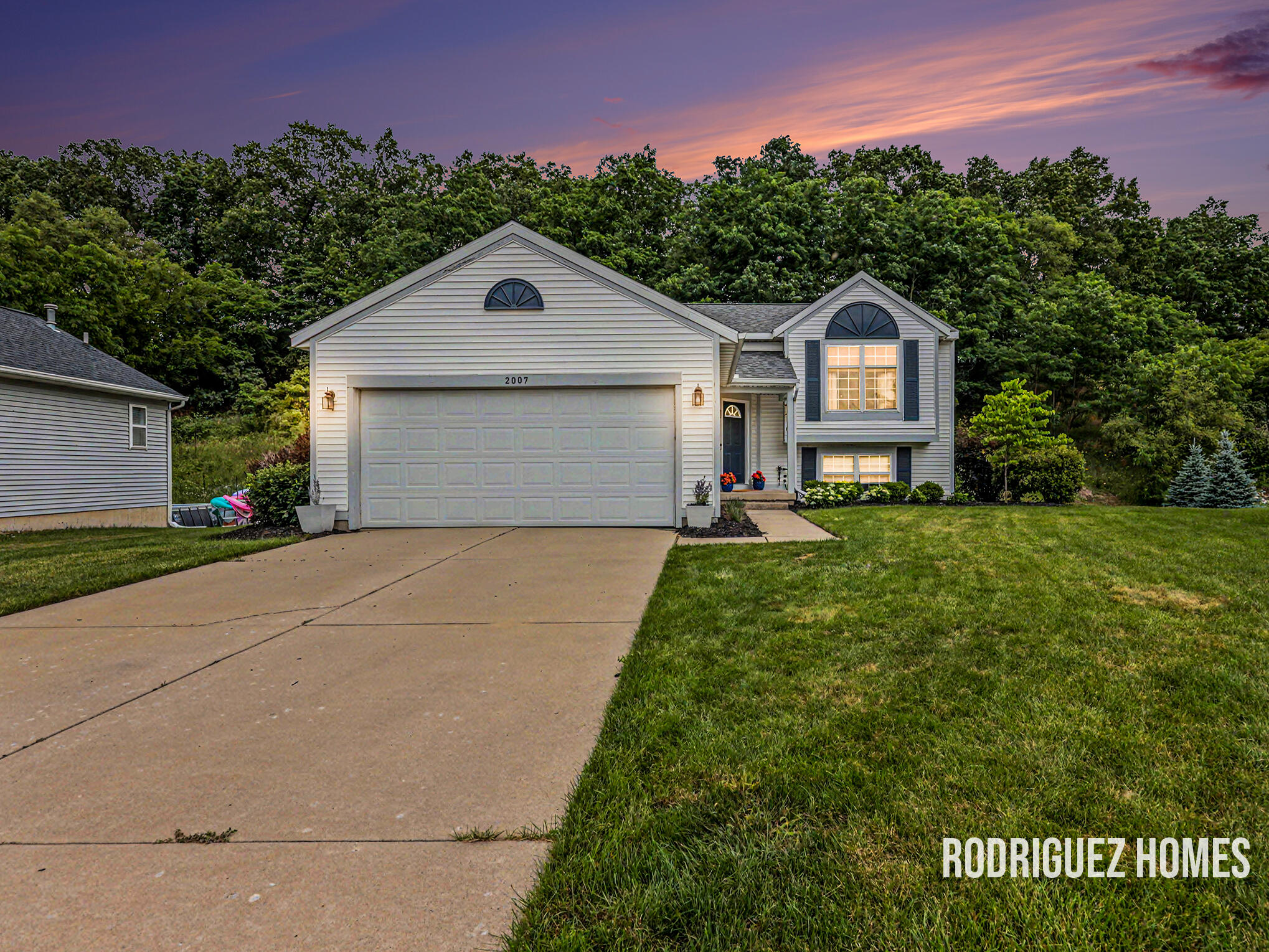 2007 Sandrel Drive NE