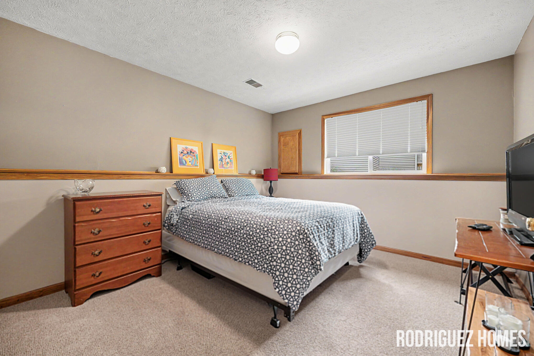 2007 Sandrel Drive NE