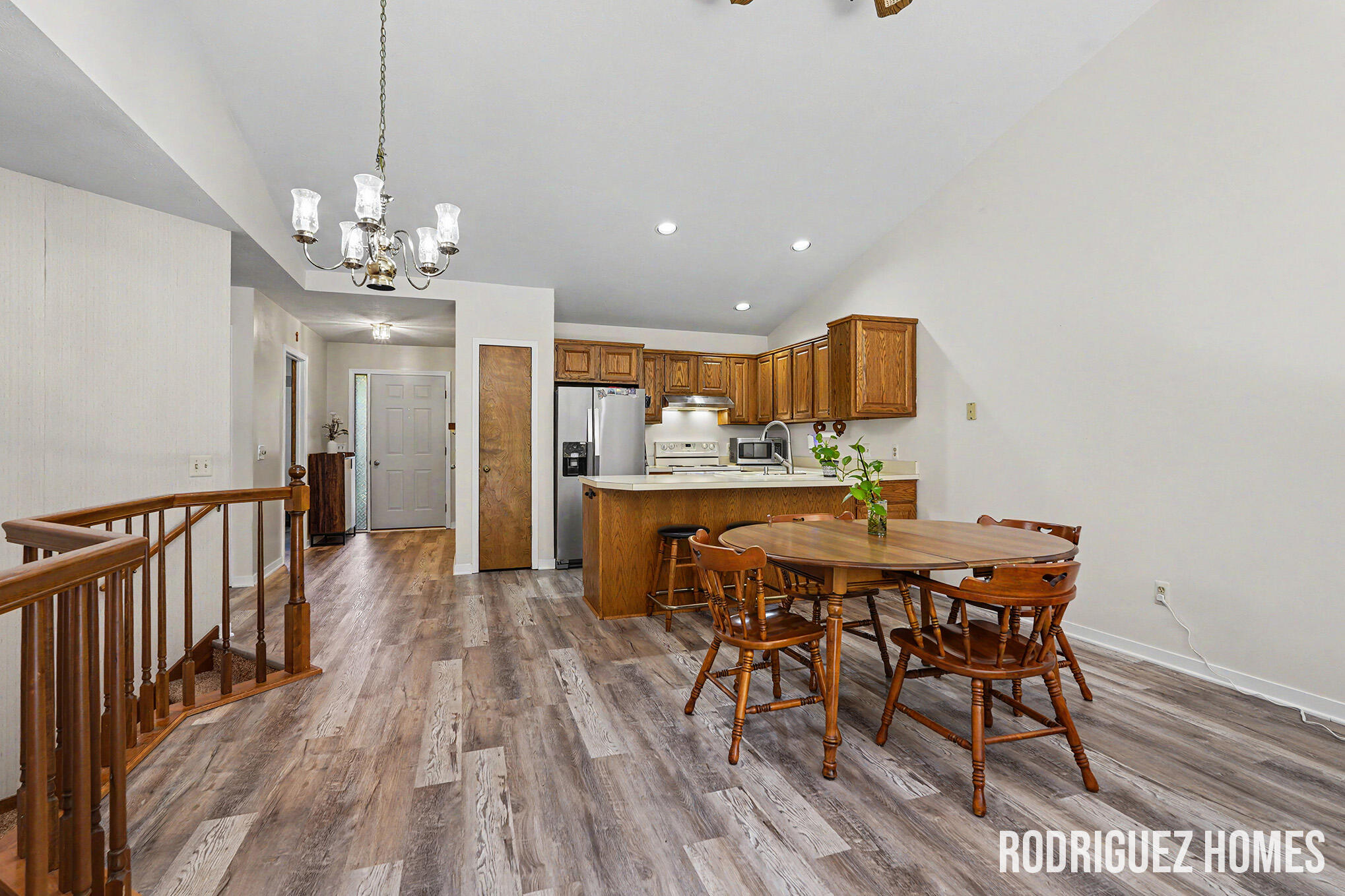 1731 Lakeview Drive