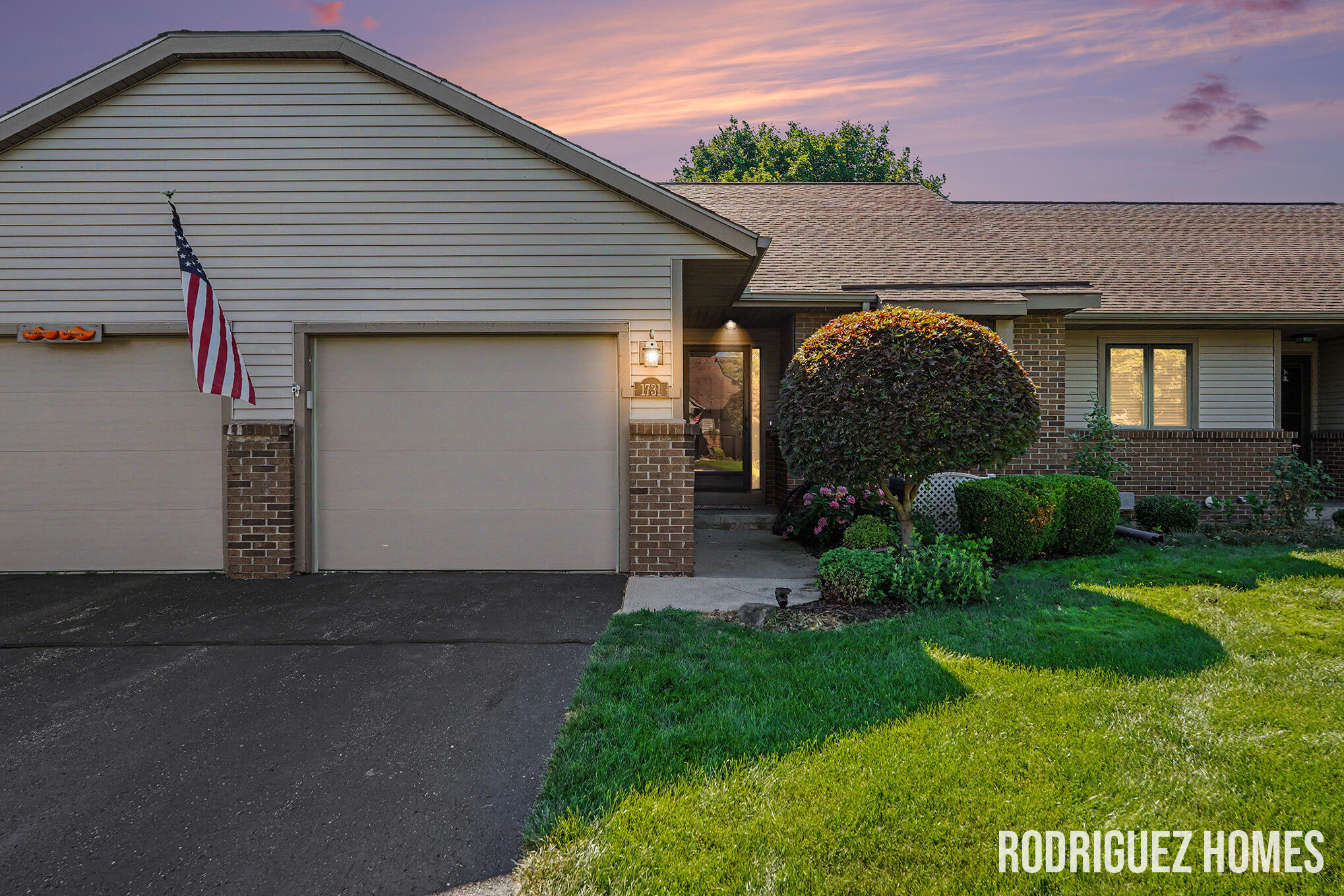 1731 Lakeview Drive