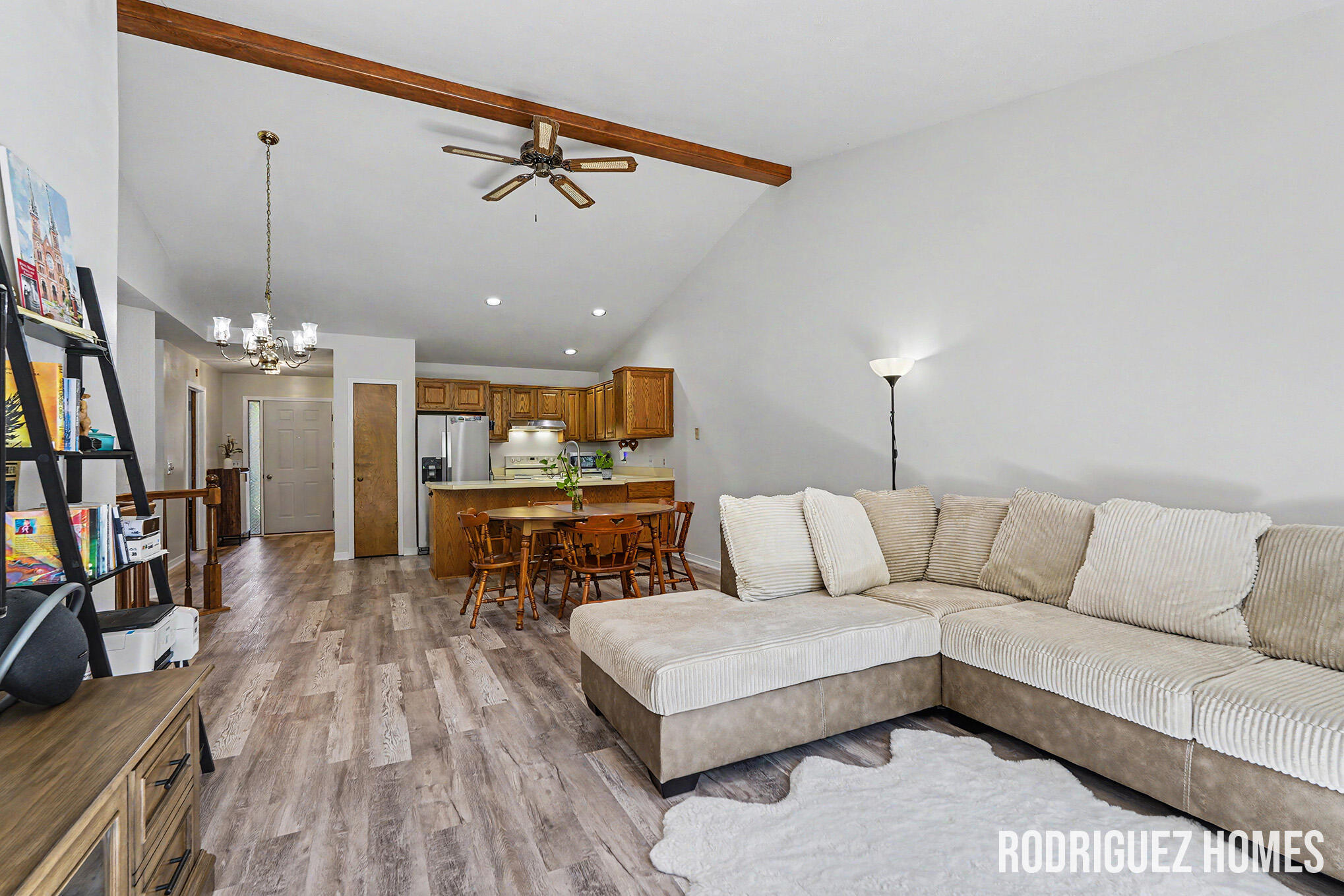 1731 Lakeview Drive