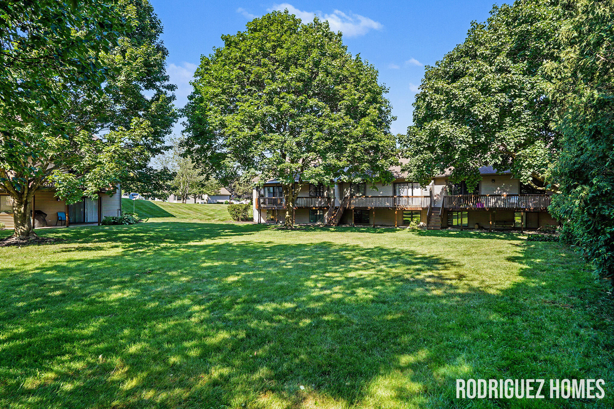 1731 Lakeview Drive
