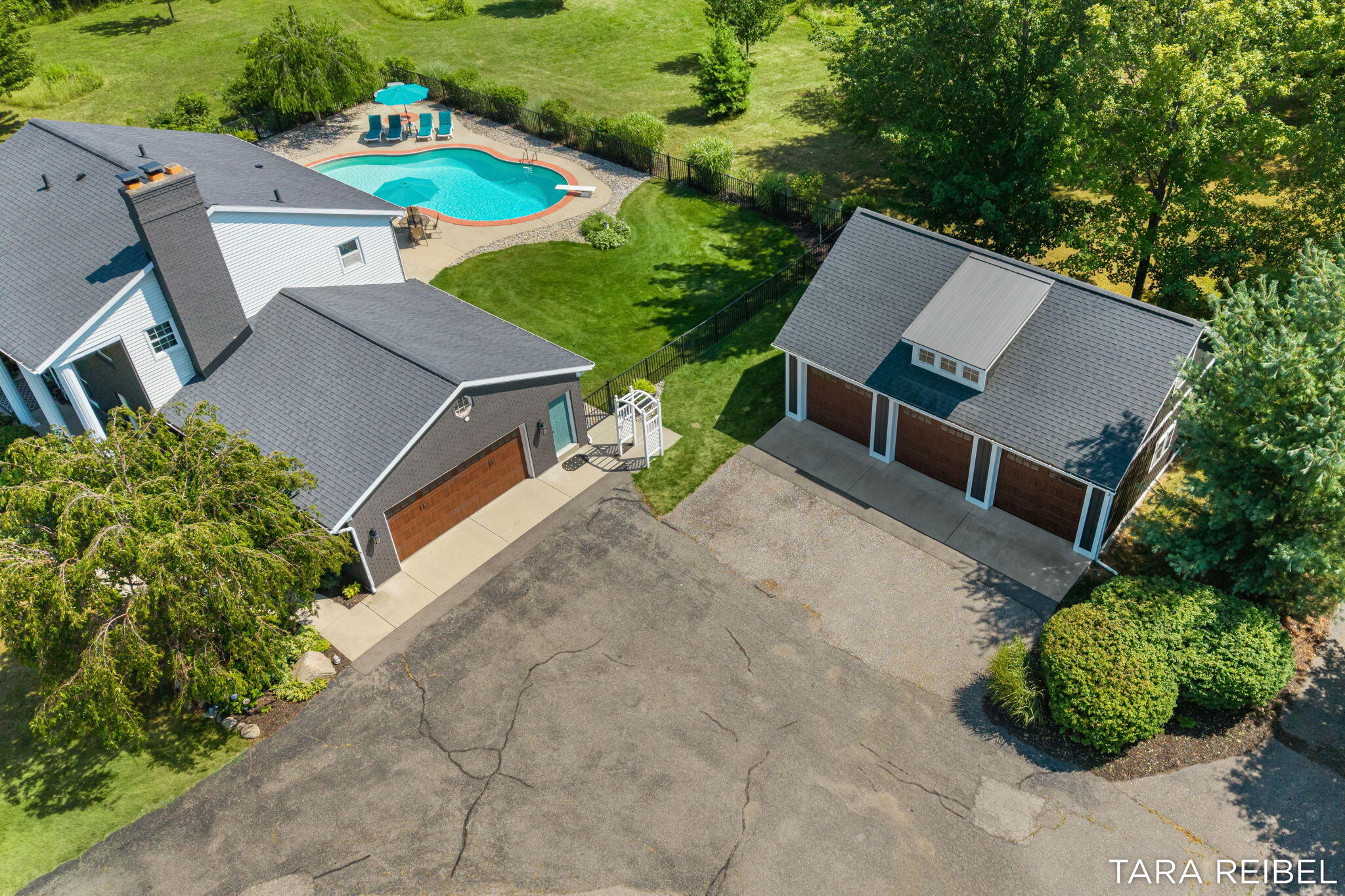 990 Riley Street