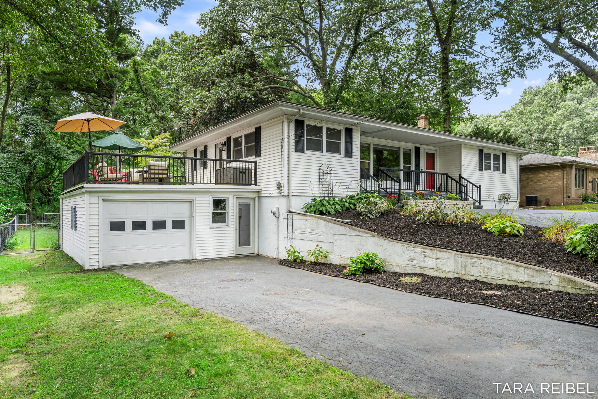 2750 Wildwood Lane