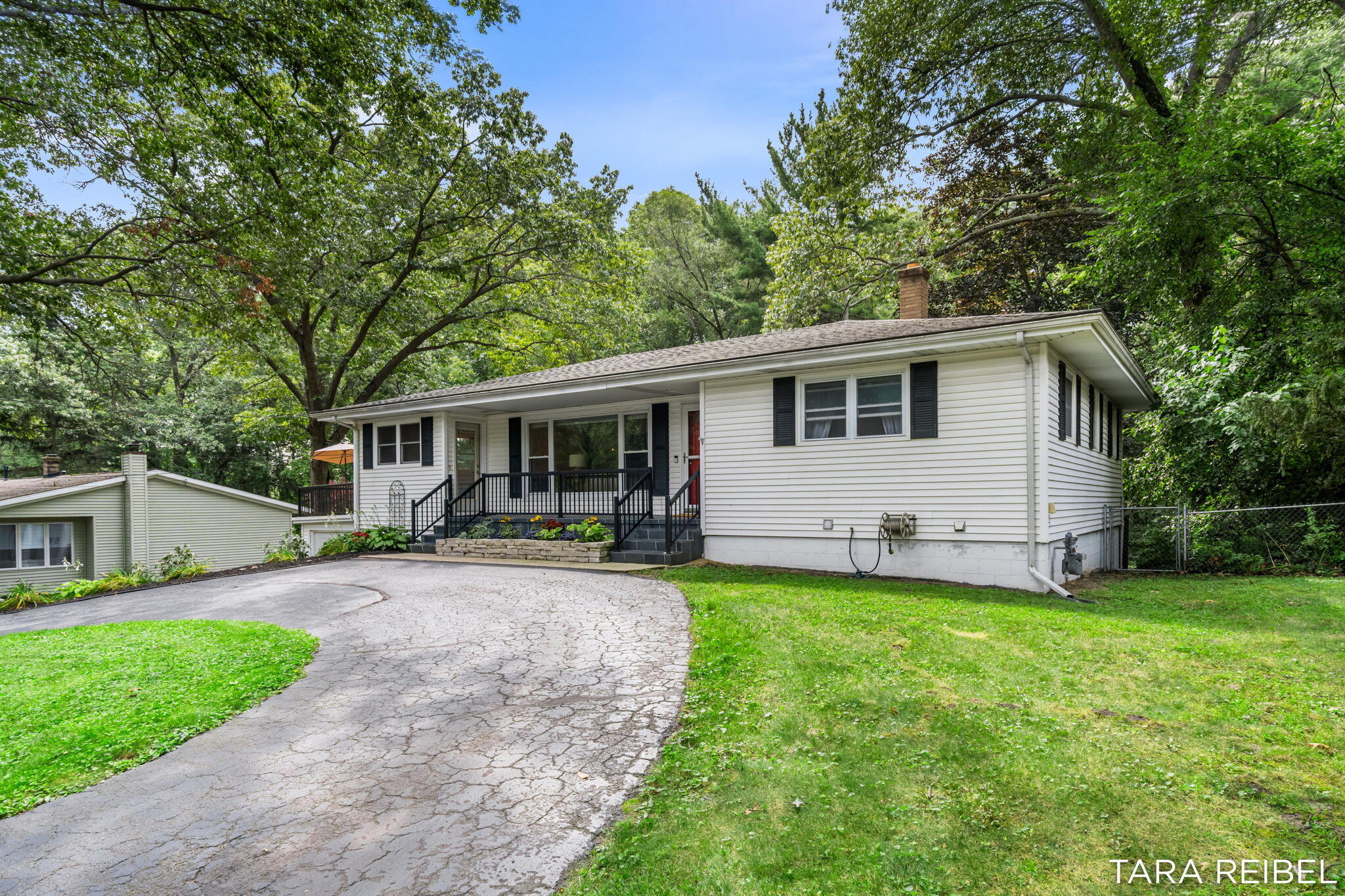 2750 Wildwood Lane