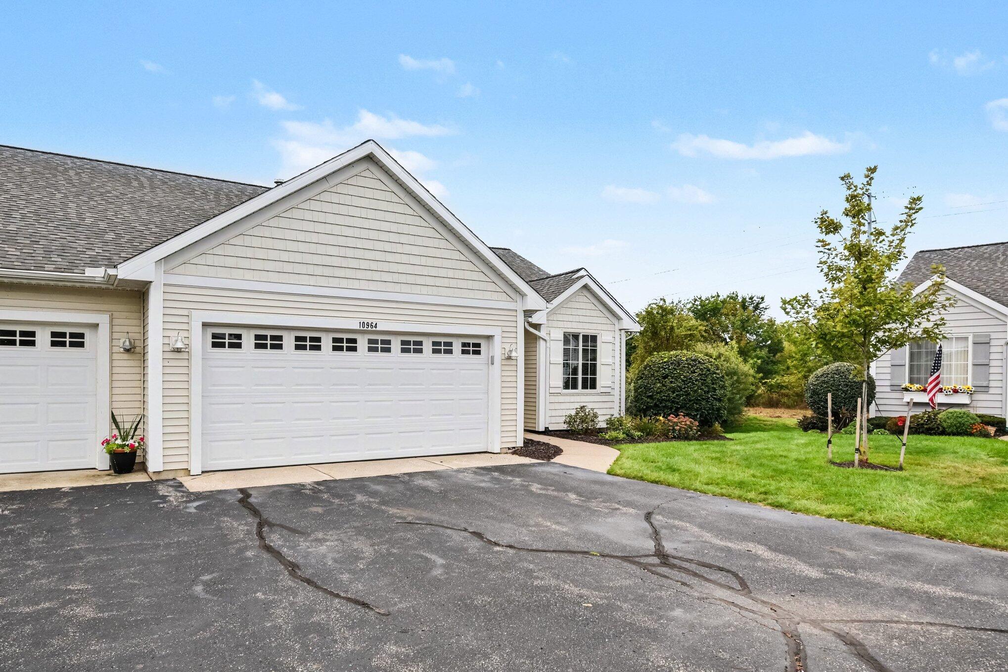 10964 Cranberry Court