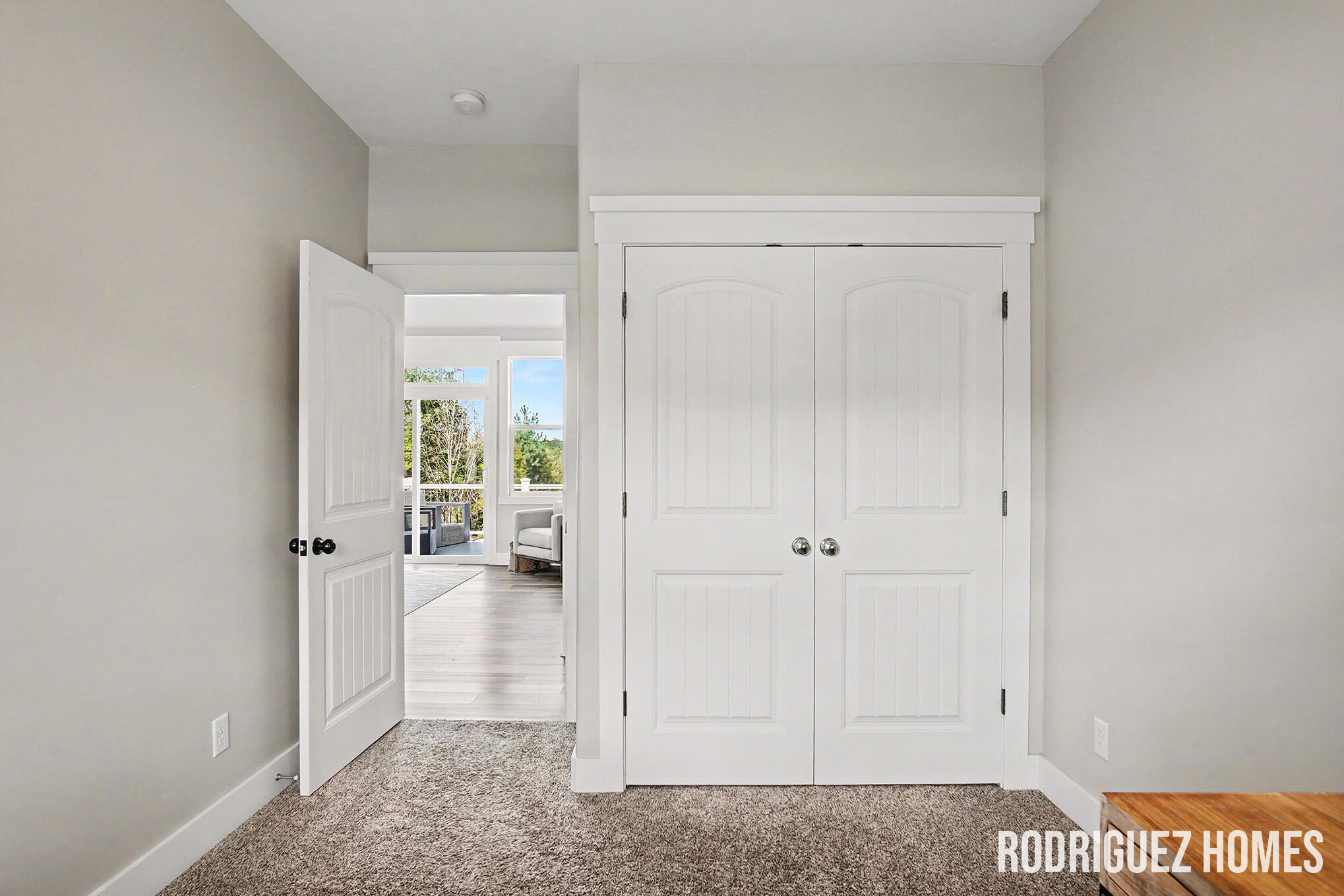 5867 Stonecrop Drive NE