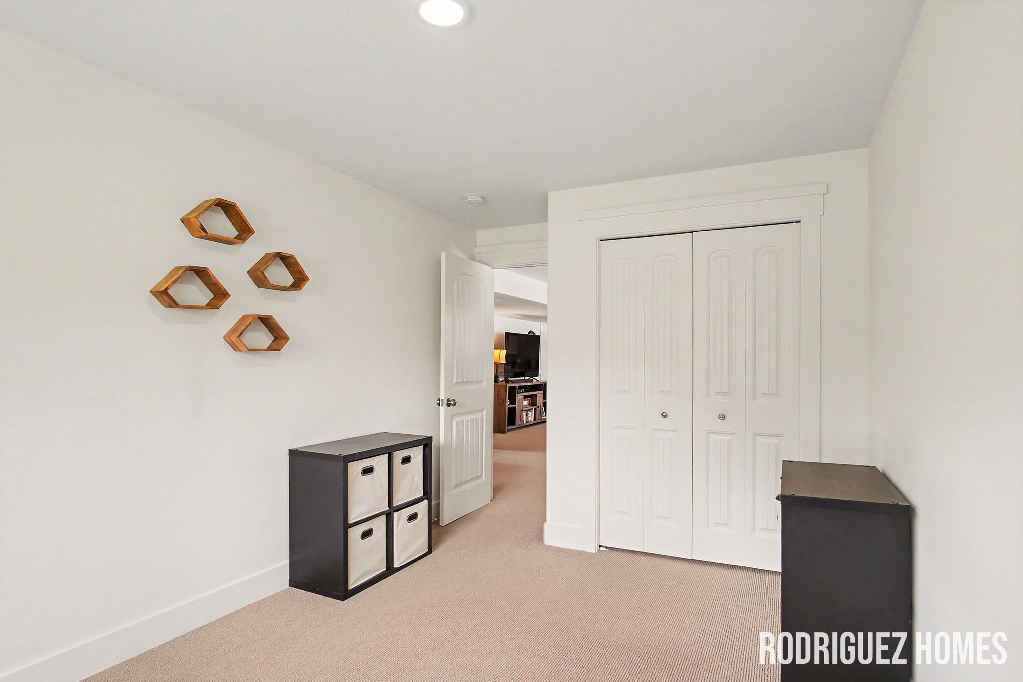 5867 Stonecrop Drive NE