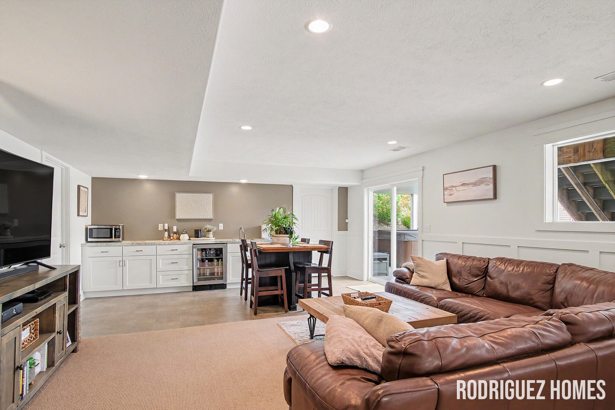 5867 Stonecrop Drive NE