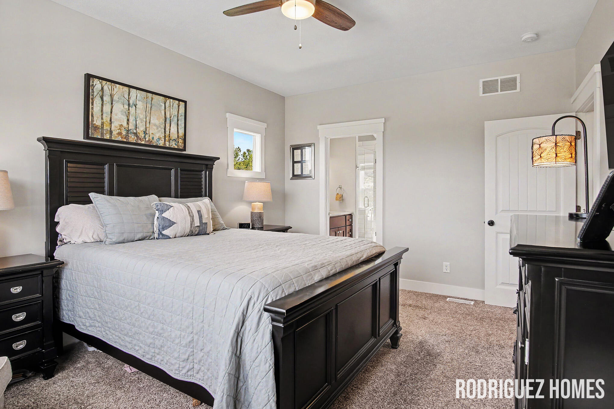 5867 Stonecrop Drive NE