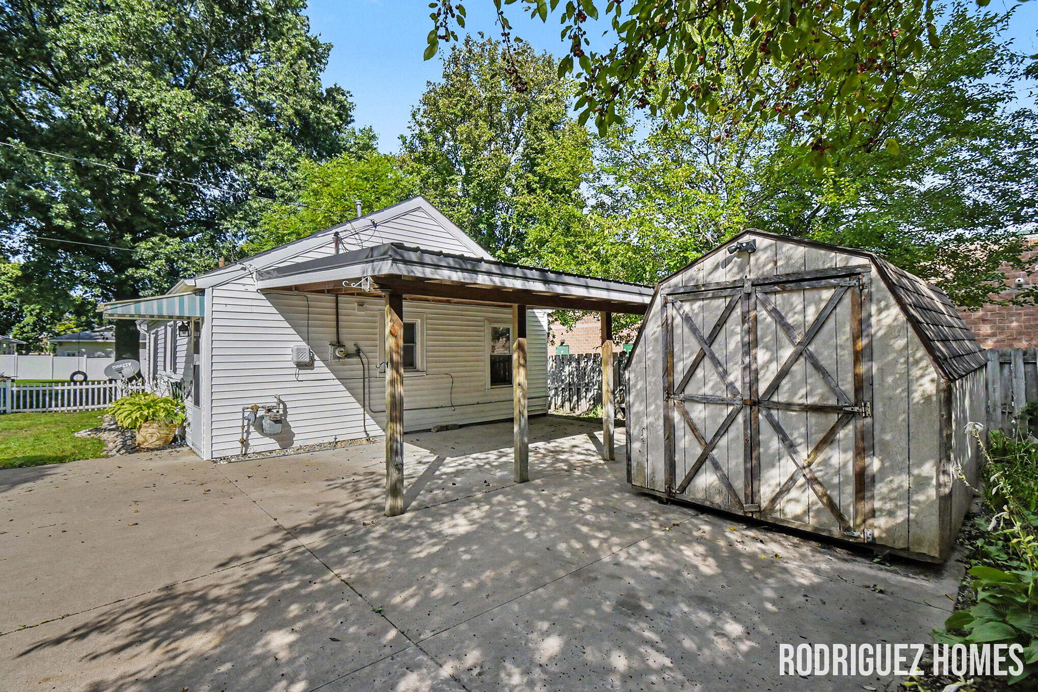 8242 Freeland Avenue SW