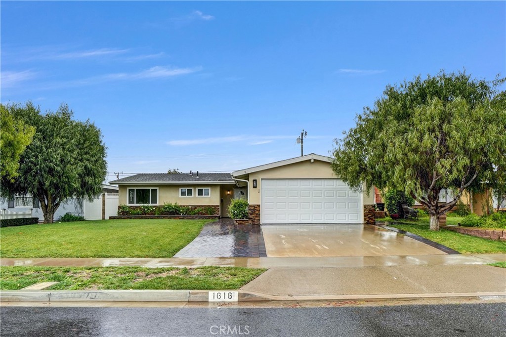 1616 Sandalwood Street