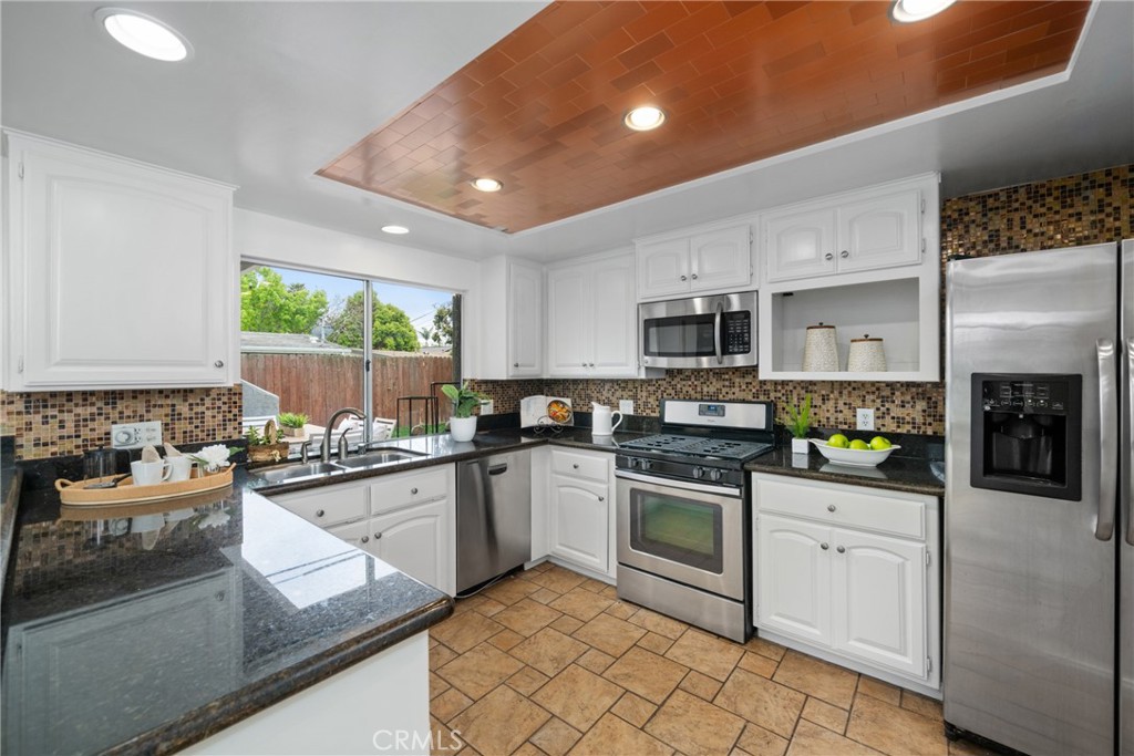 3104 Samoa Place