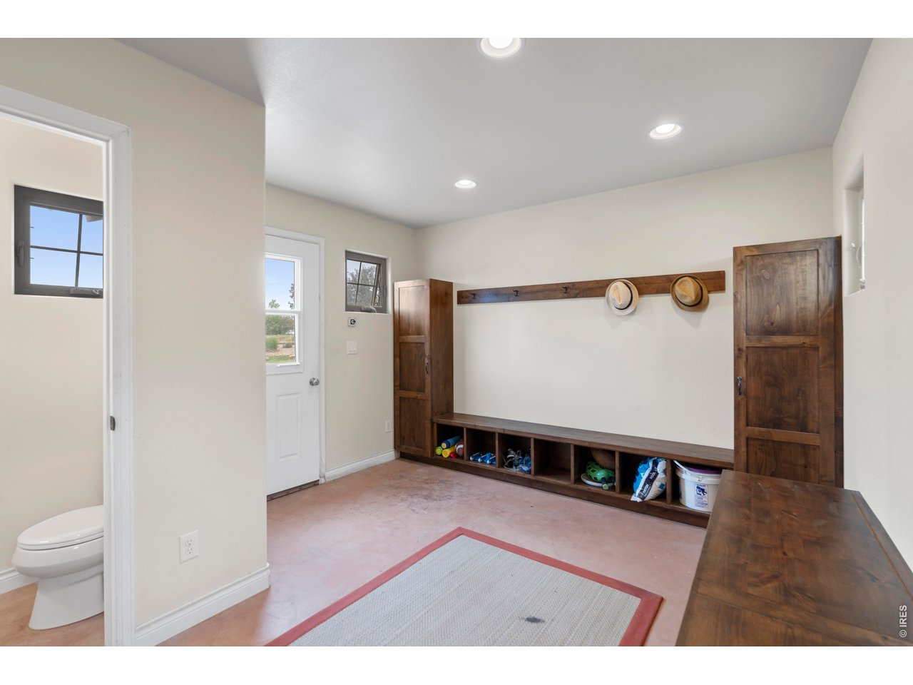 964 Riparian Way