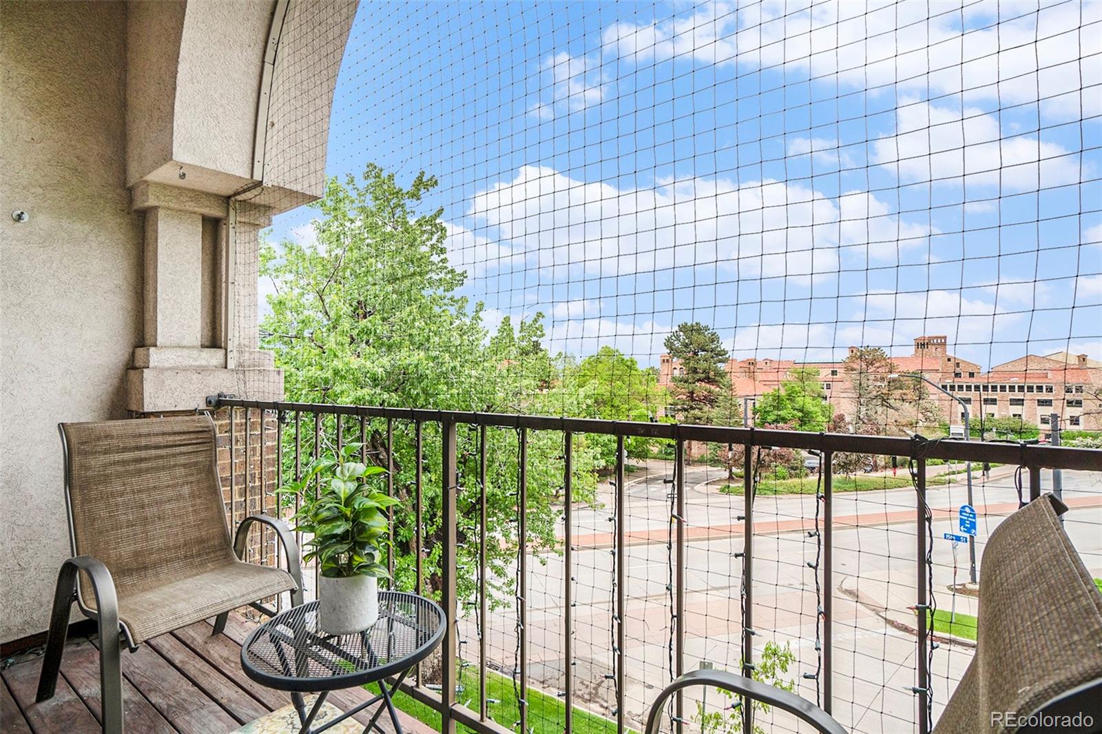 1085 Broadway Unit: 17