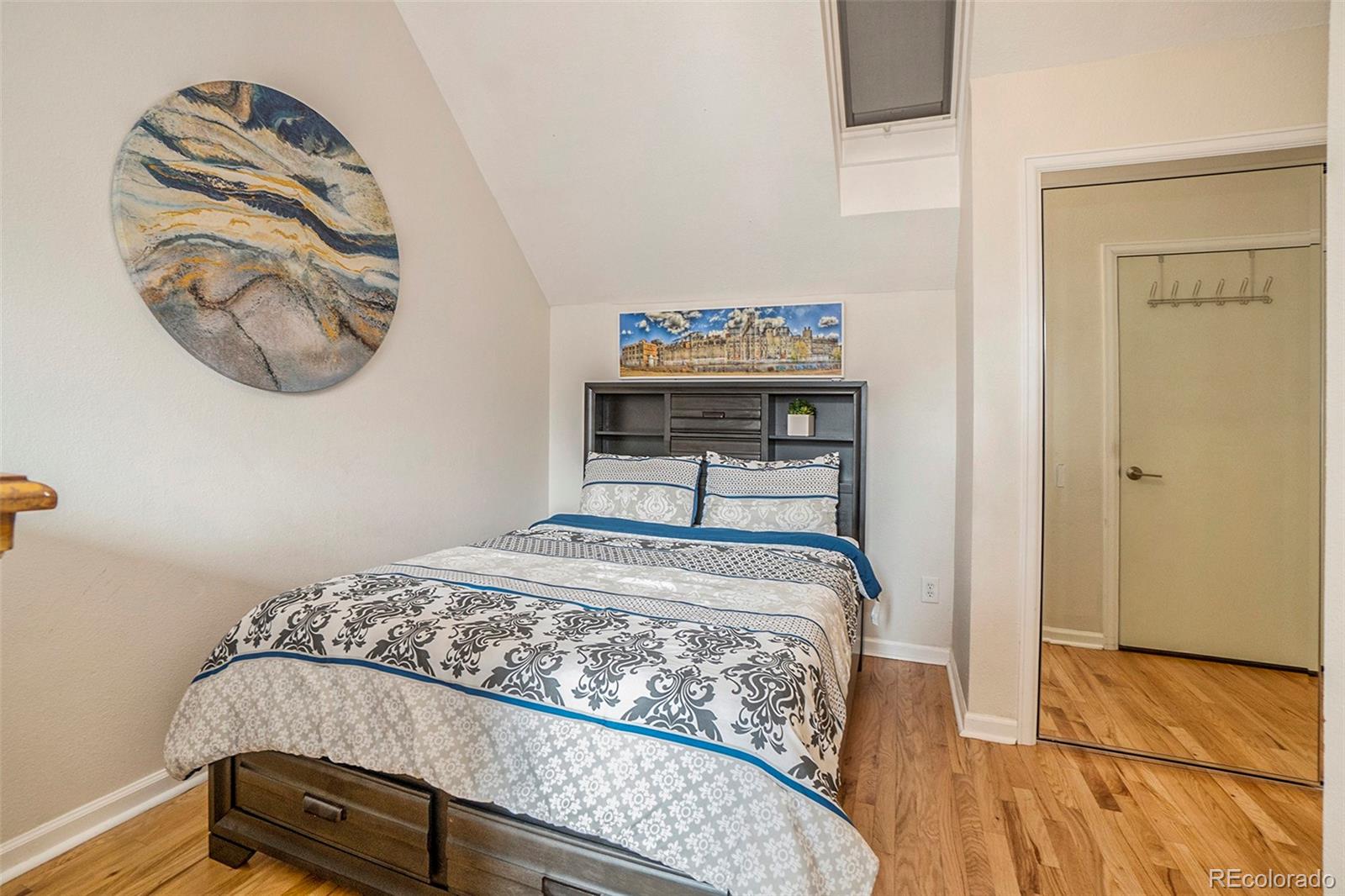 1085 Broadway Unit: 17
