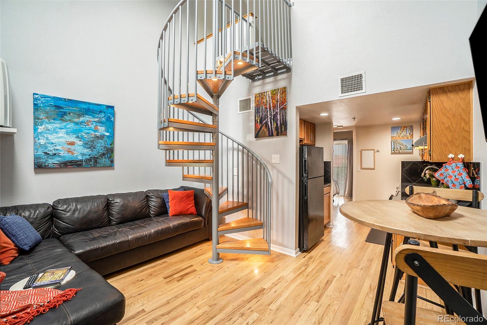 1085 Broadway Unit: 17