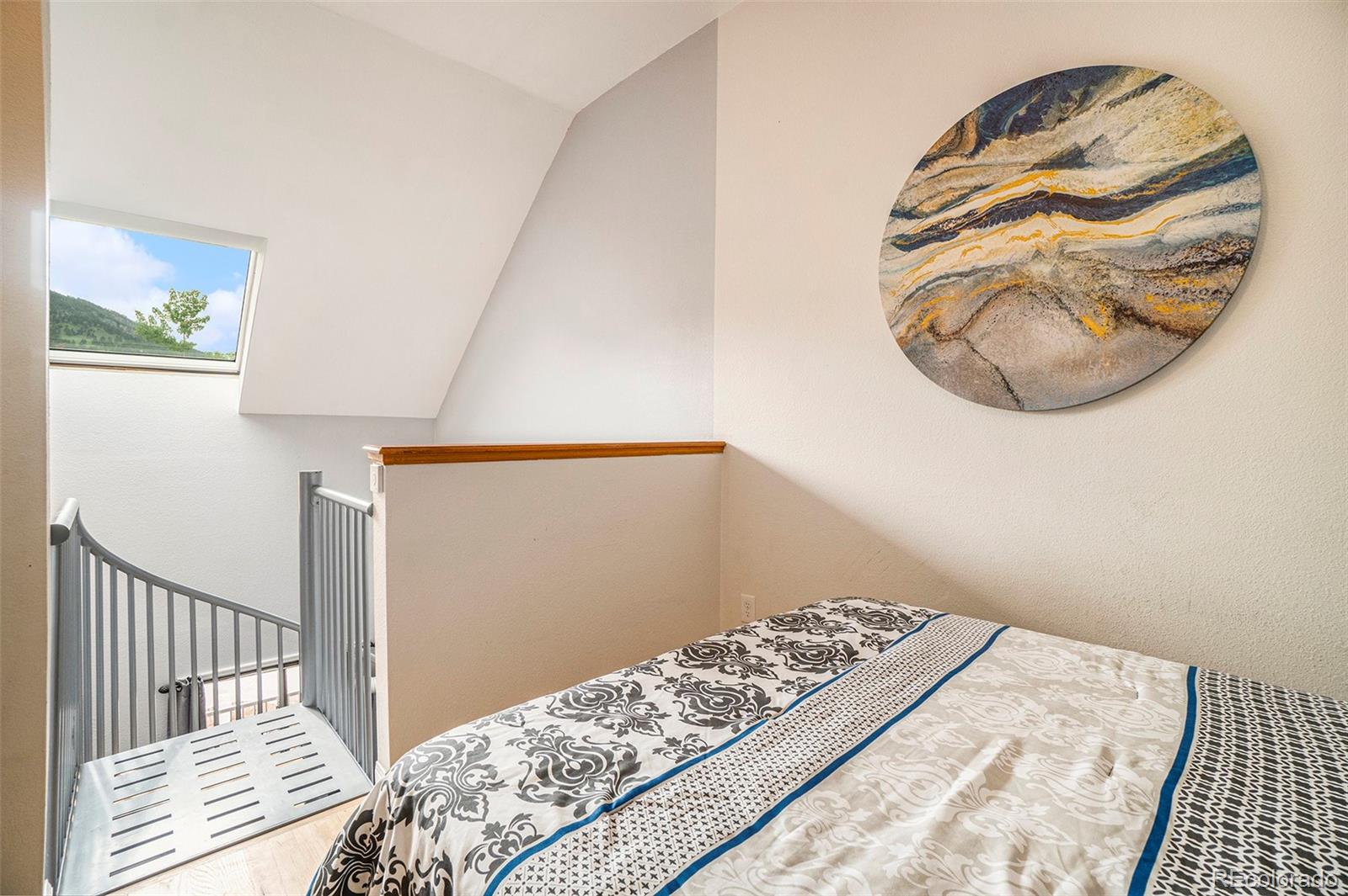 1085 Broadway Unit: 17