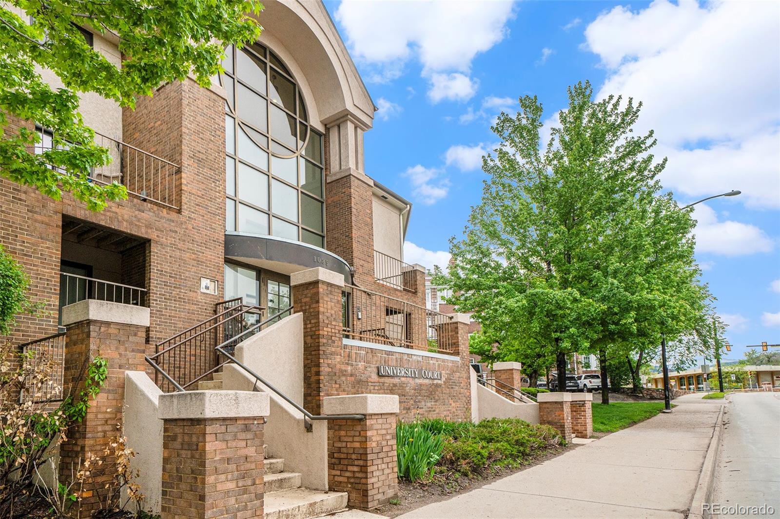 1085 Broadway Unit: 17