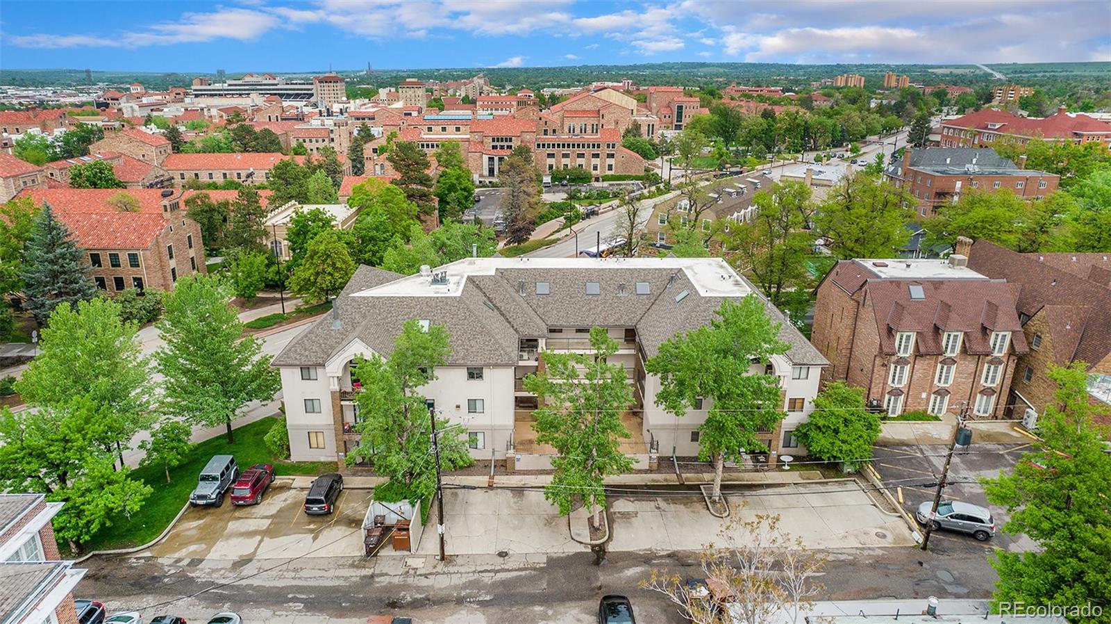 1085 Broadway Unit: 17