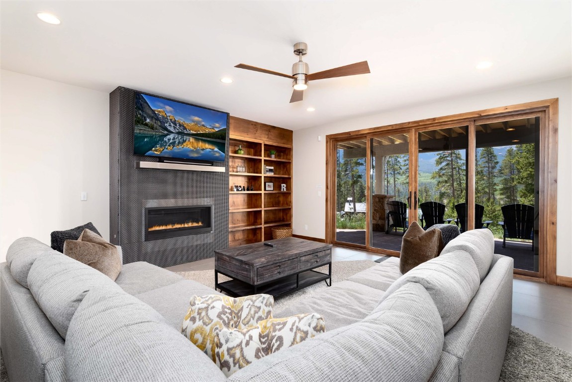 531 Highlands DRIVE