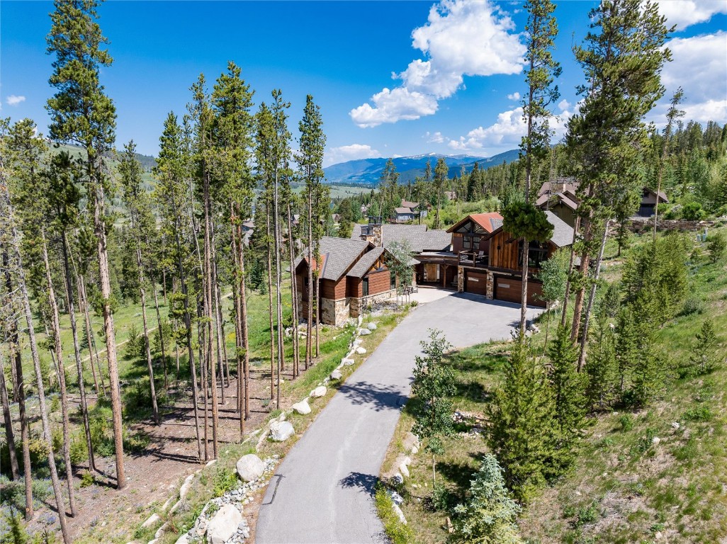 531 Highlands DRIVE