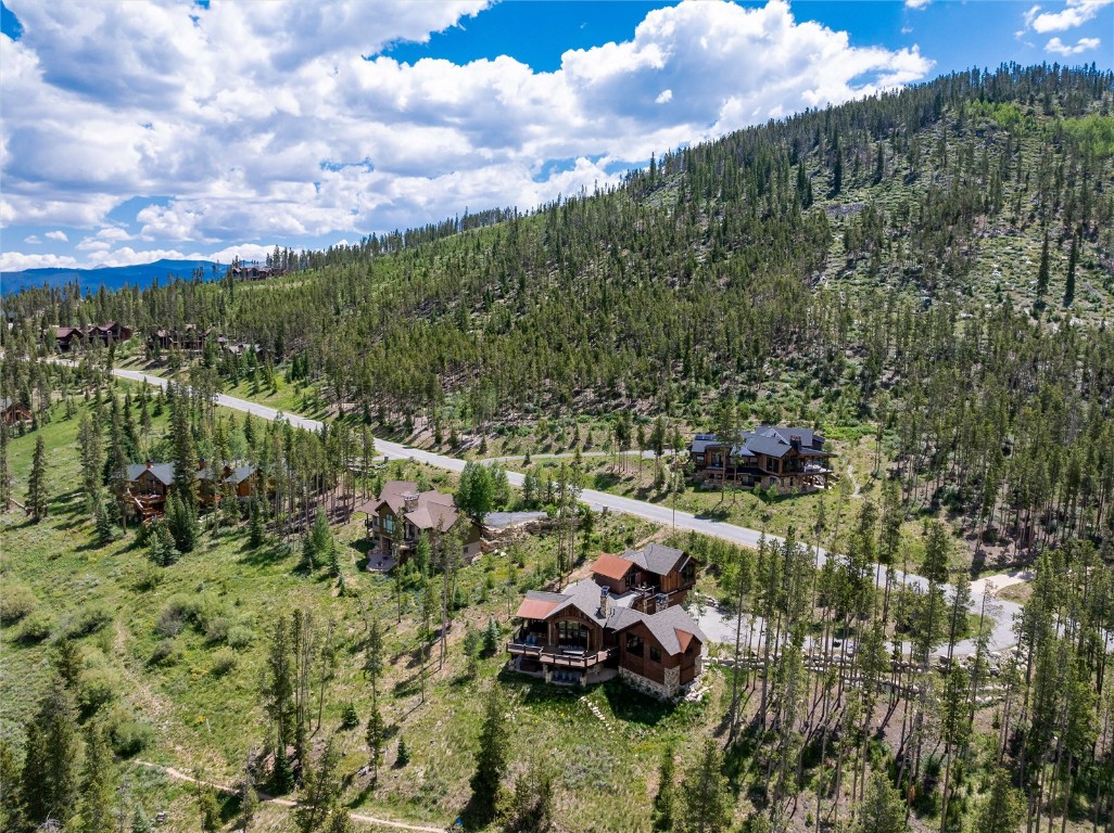 531 Highlands DRIVE