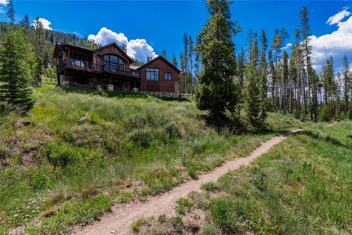 531 Highlands DRIVE