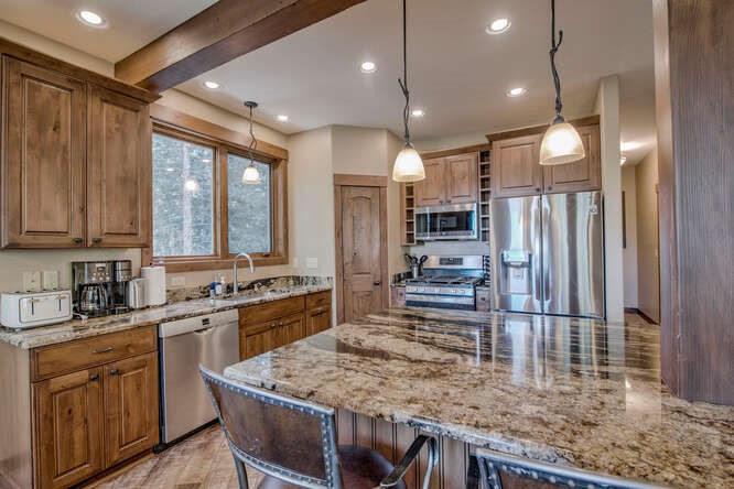 861 High Point DRIVE