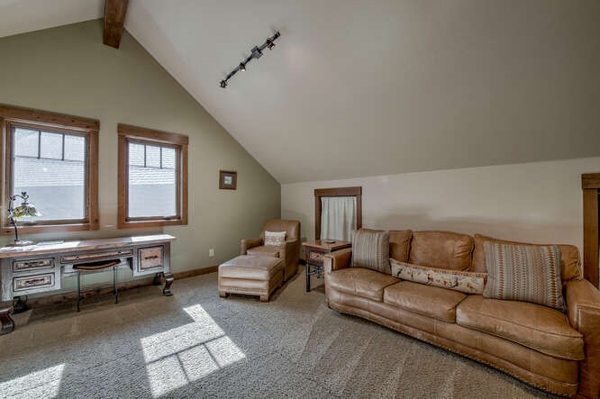 861 High Point DRIVE